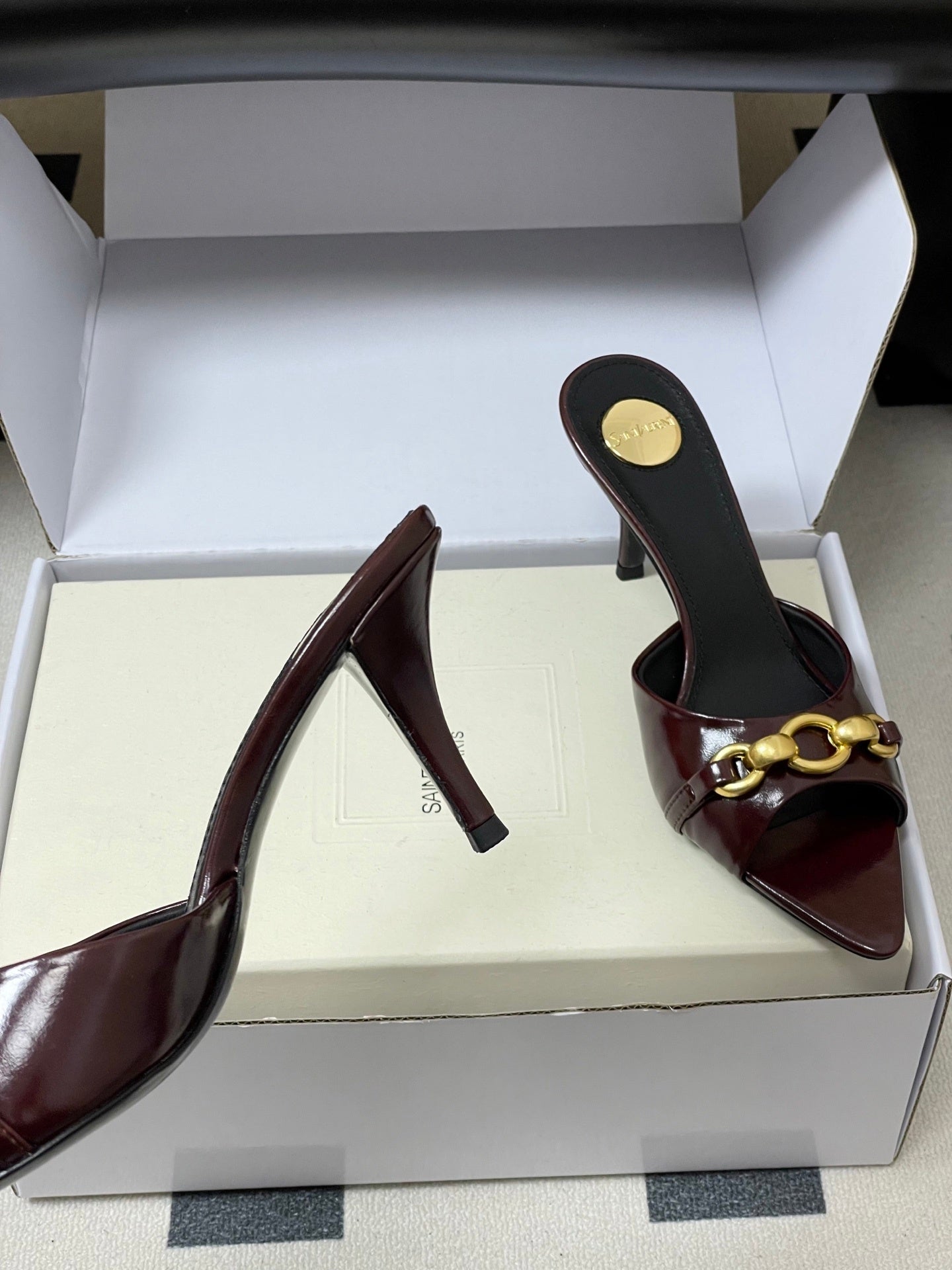 BURGUNDY POINTED TOE MULE HEELS WITH GOLD DETAIL