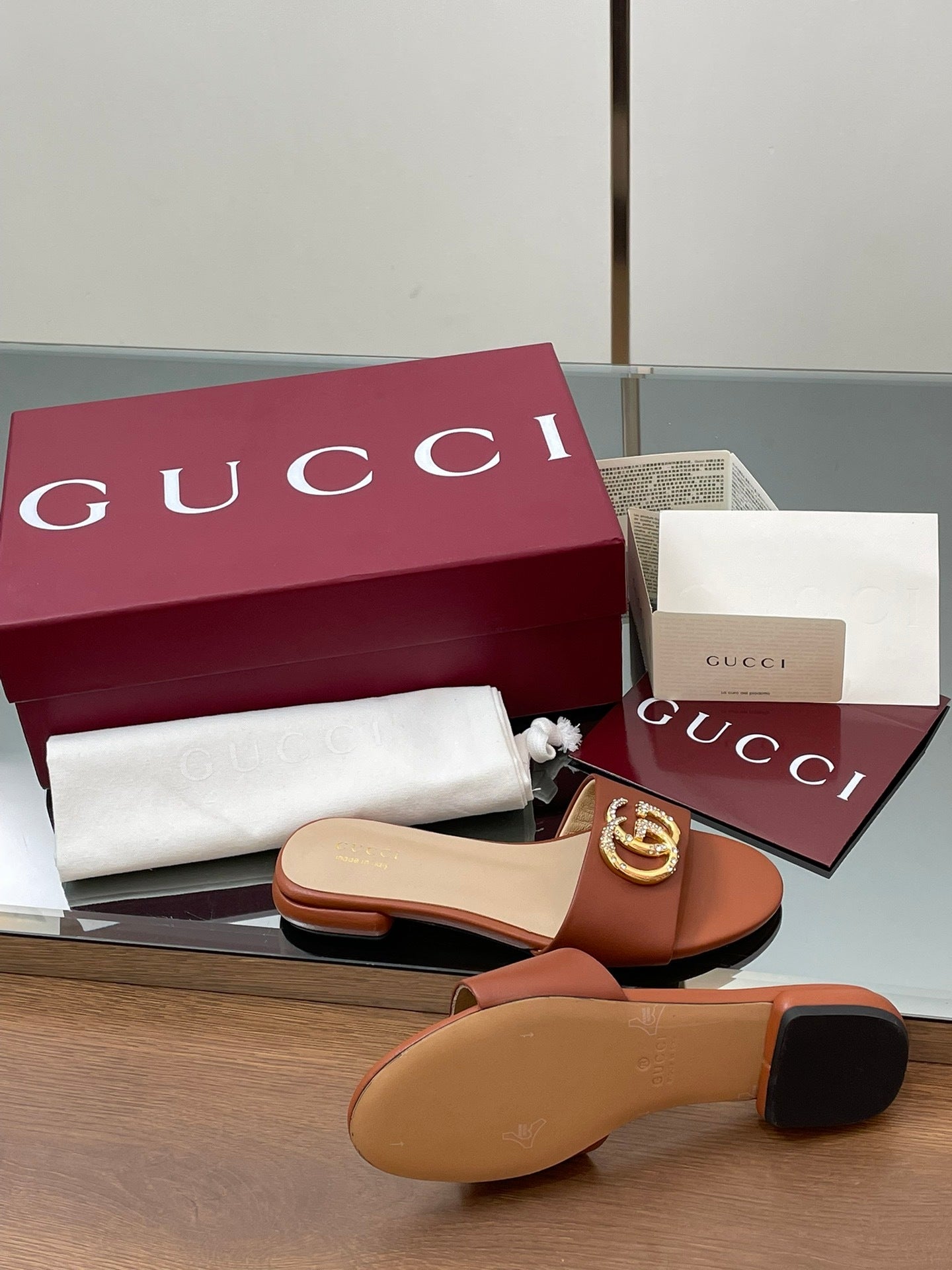 BROWN METALLIC LOGO FLAT SLIDES