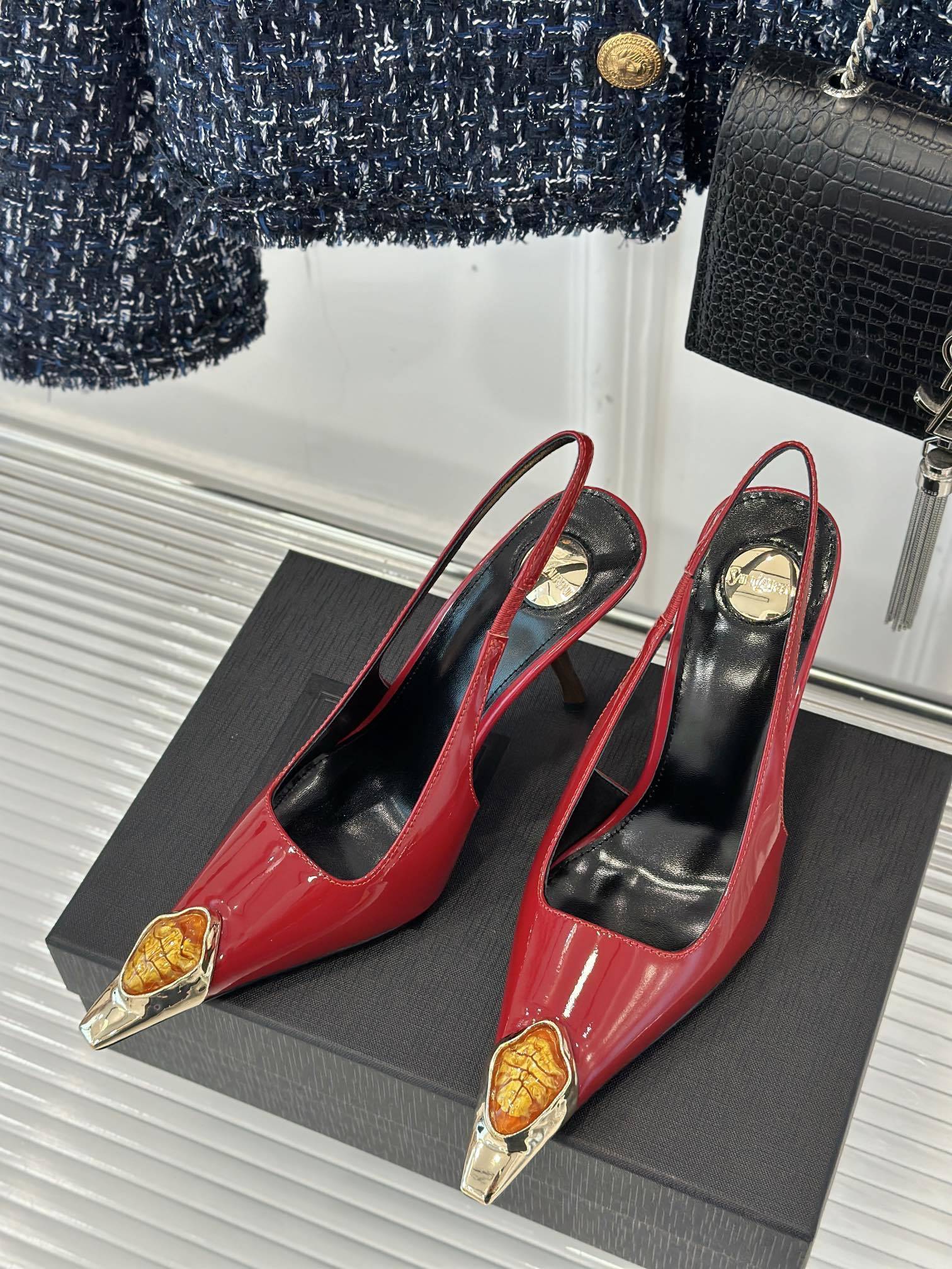 RED PATENT SLINGBACK HEELS