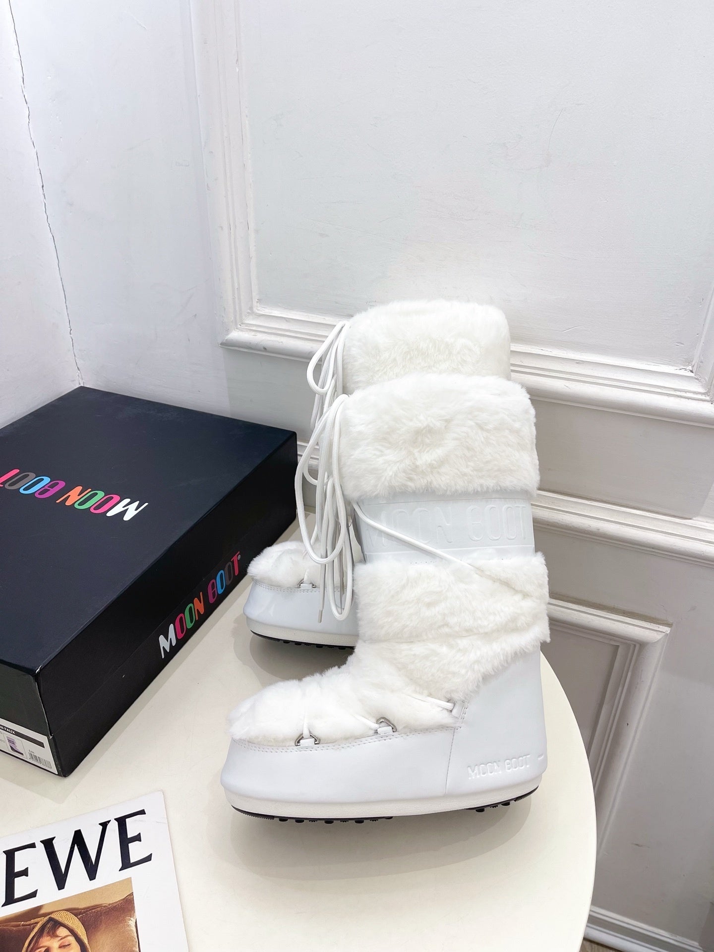 WHITE FAUX FUR LINED WINTER BOOTS