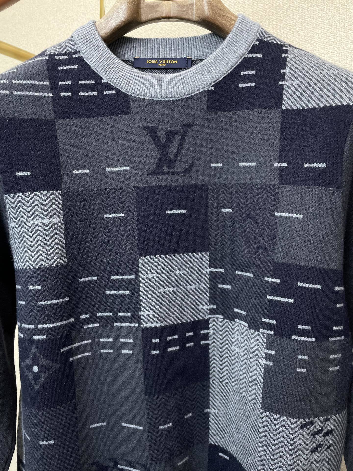 Patchwork-Strickpullover mit Rundhalsausschnitt