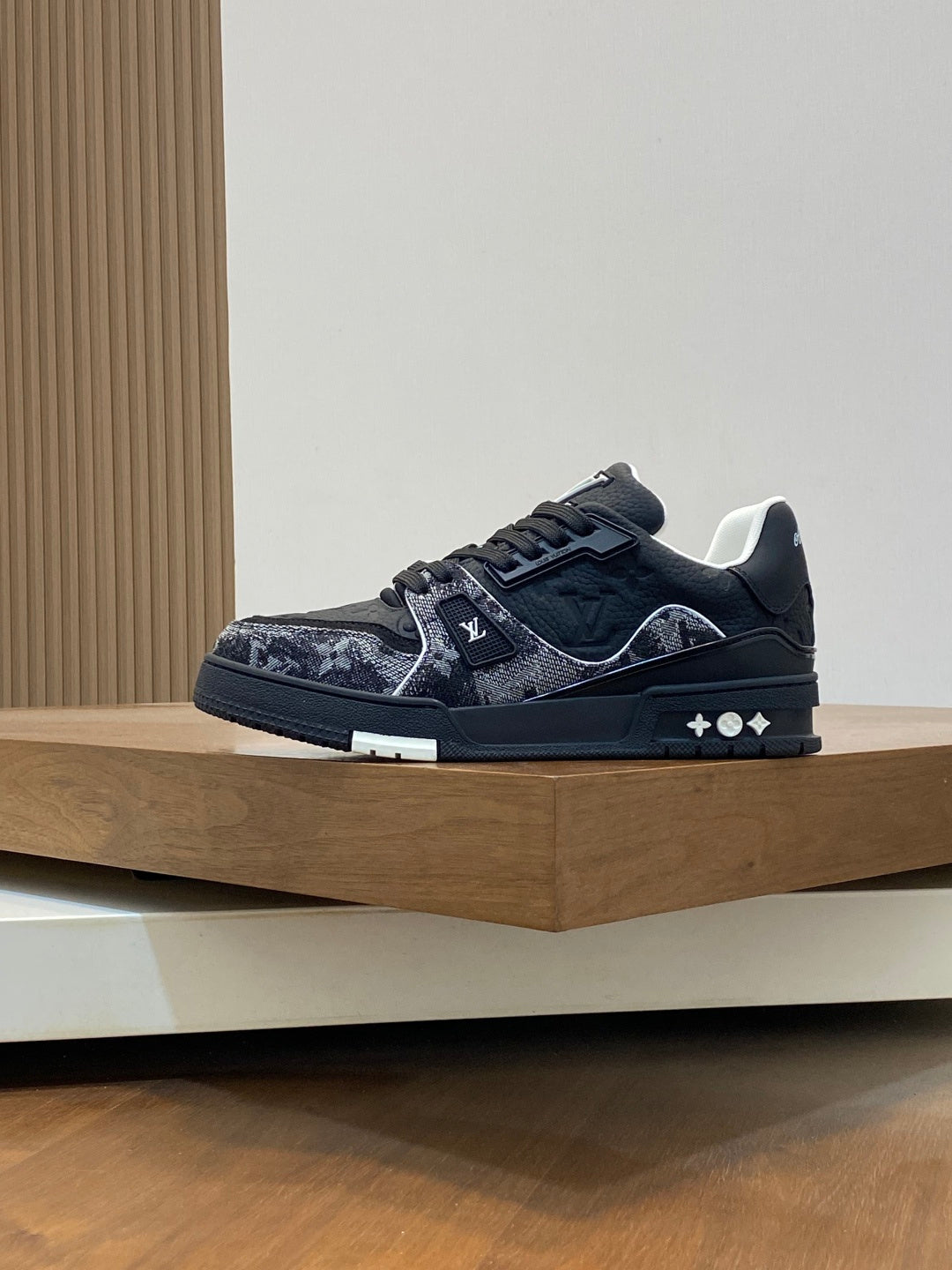 BLACK & GREY MONOGRAM LOW-TOP SNEAKERS