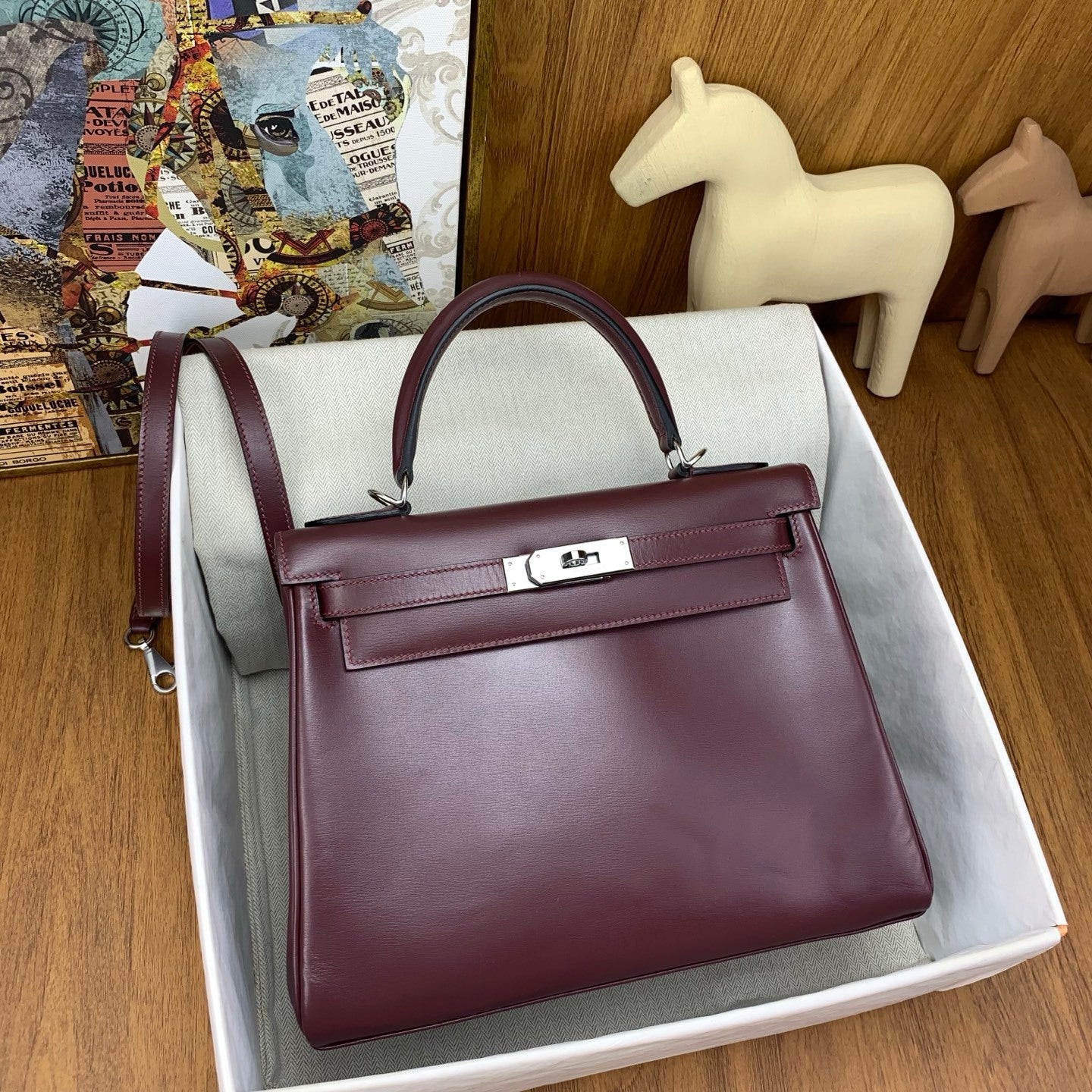 LUXURY BURGUNDY LEATHER TOP HANDLE HANDBAG WITH SILVER HARDWARE