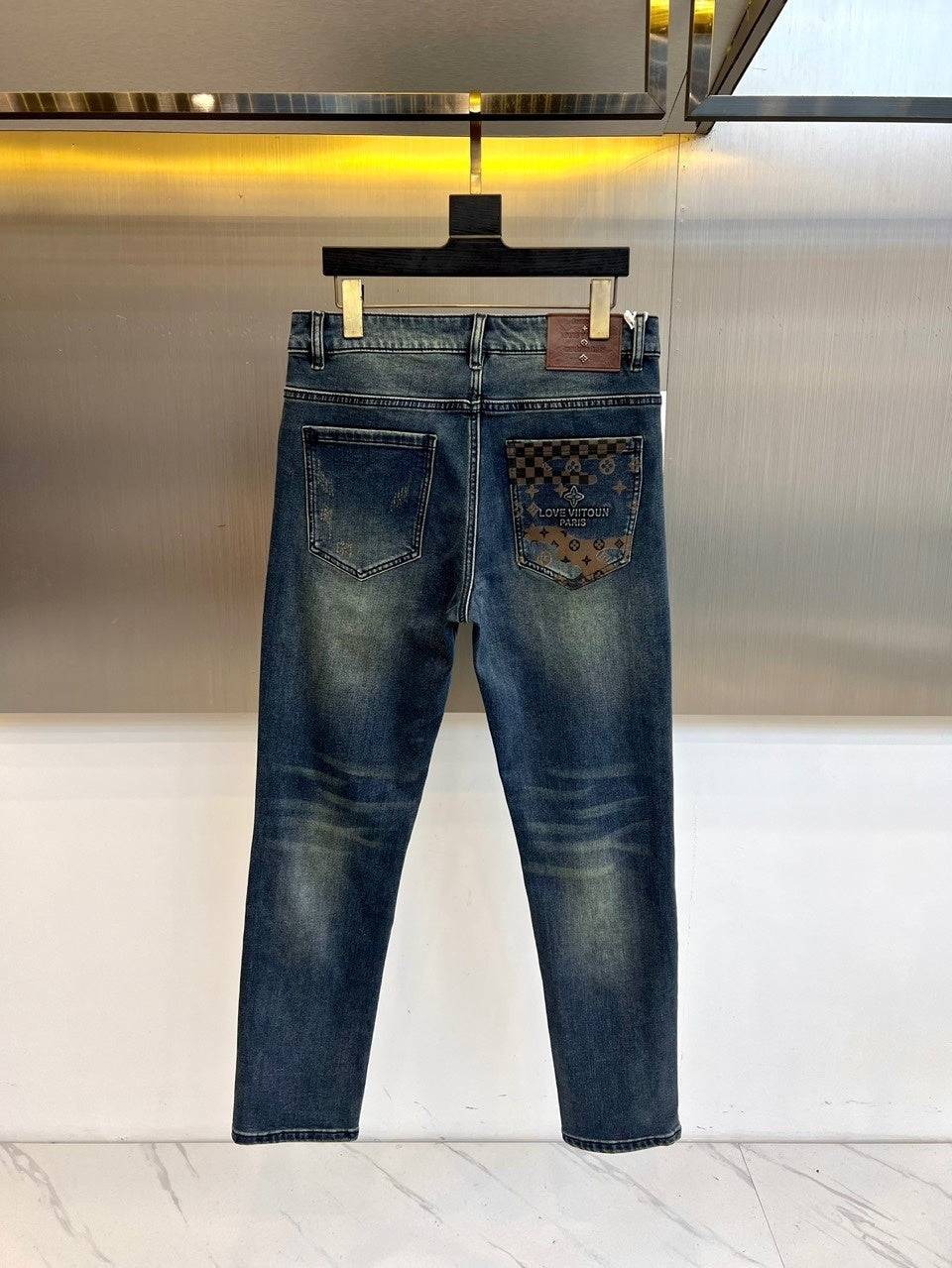SLIM FIT WASHED DENIM JEANS