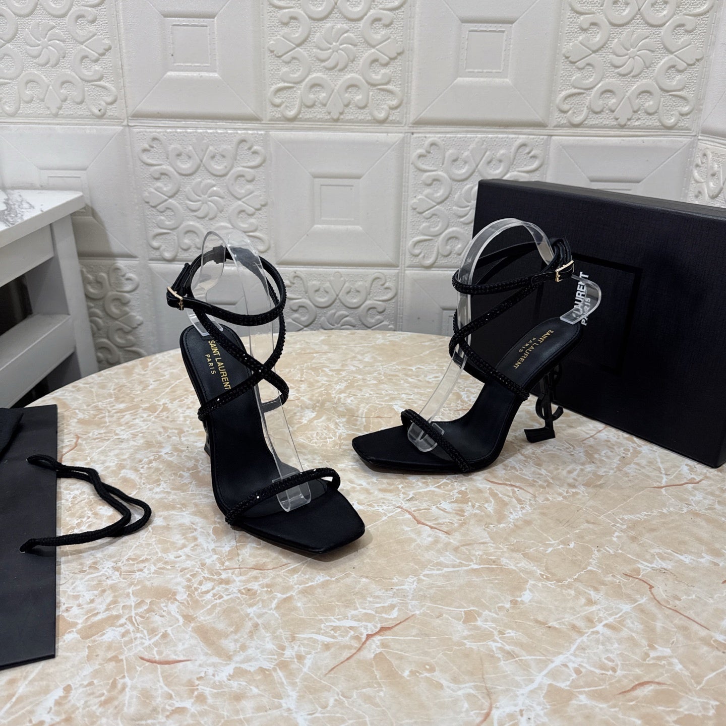 ELEGANT STRAPPY HEEL SANDALS