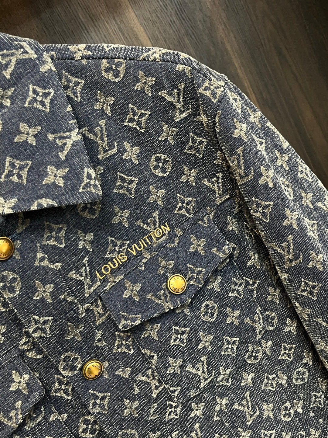 ALL-OVER PATTERN DENIM TRUCKER JACKET