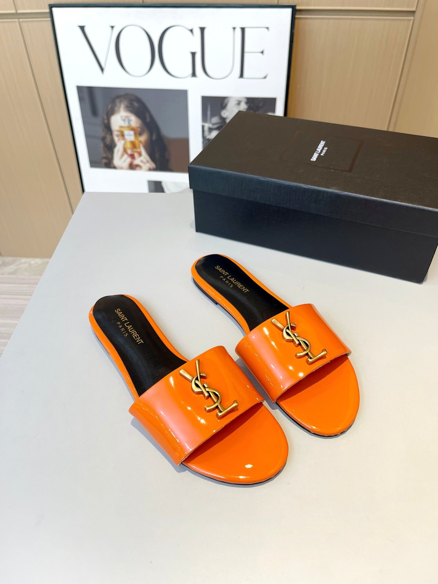 ORANGE PATENT SLIDE SANDALS