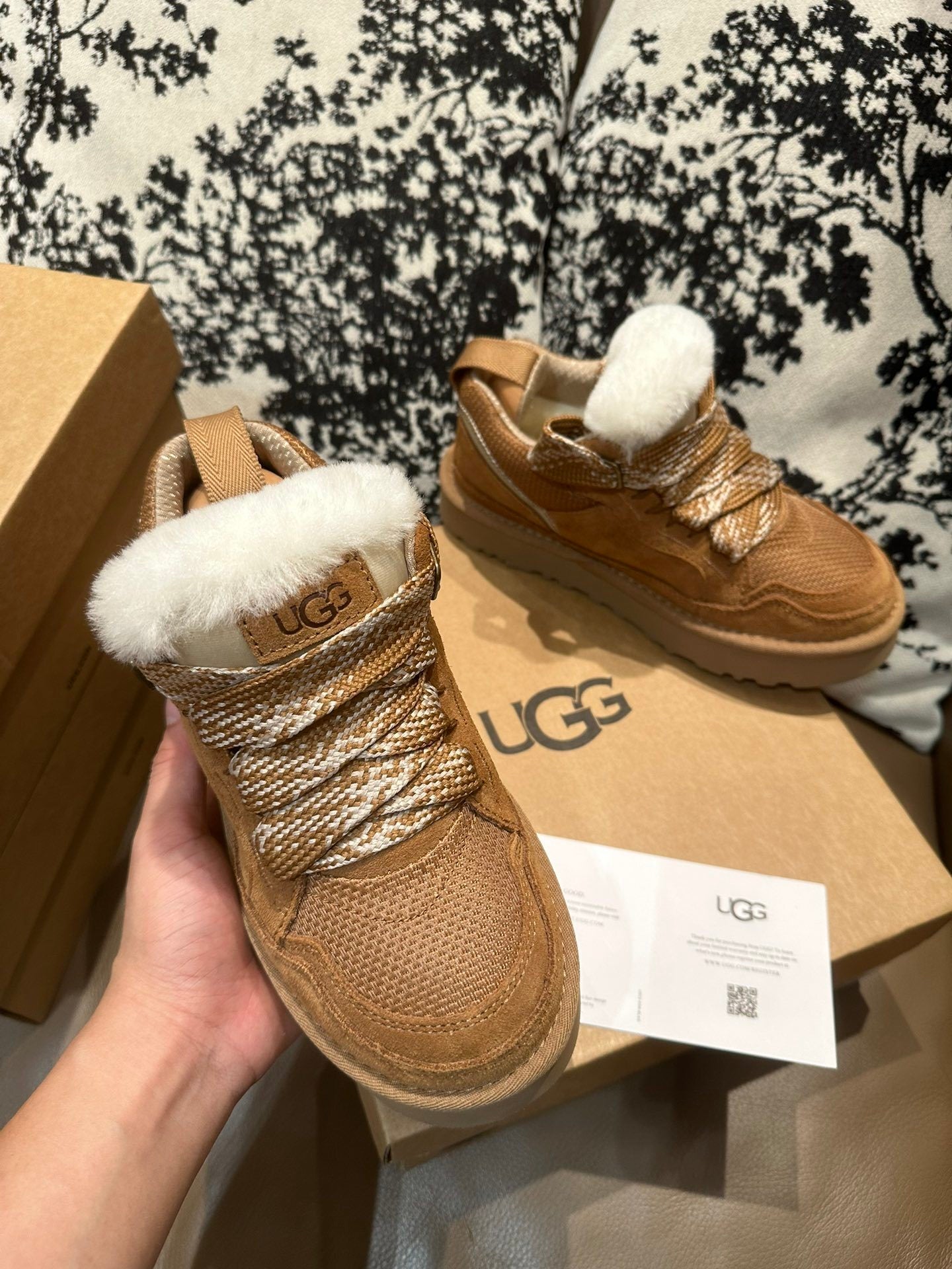 COZY PLATFORM SNEAKERS – CAMEL