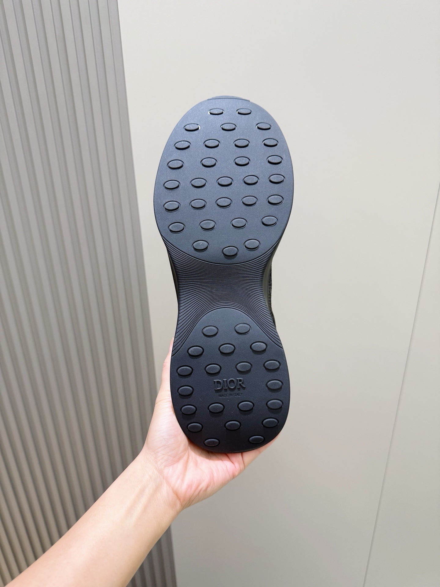 ALL-BLACK LEATHER PANEL SNEAKERS