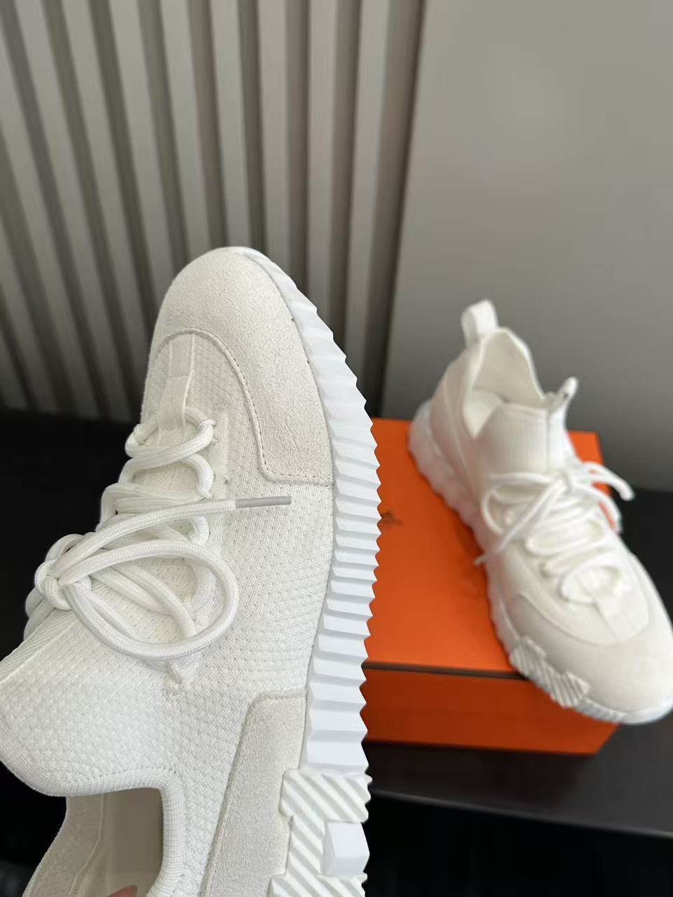 ALL-WHITE TECH-KNIT SNEAKERS WITH SUEDE PANELS & SCULPTED SOLE