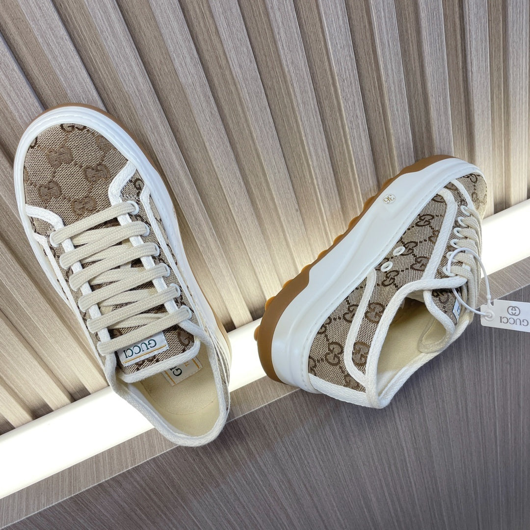 BEIGE MONOGRAM LOW-TOP SNEAKERS