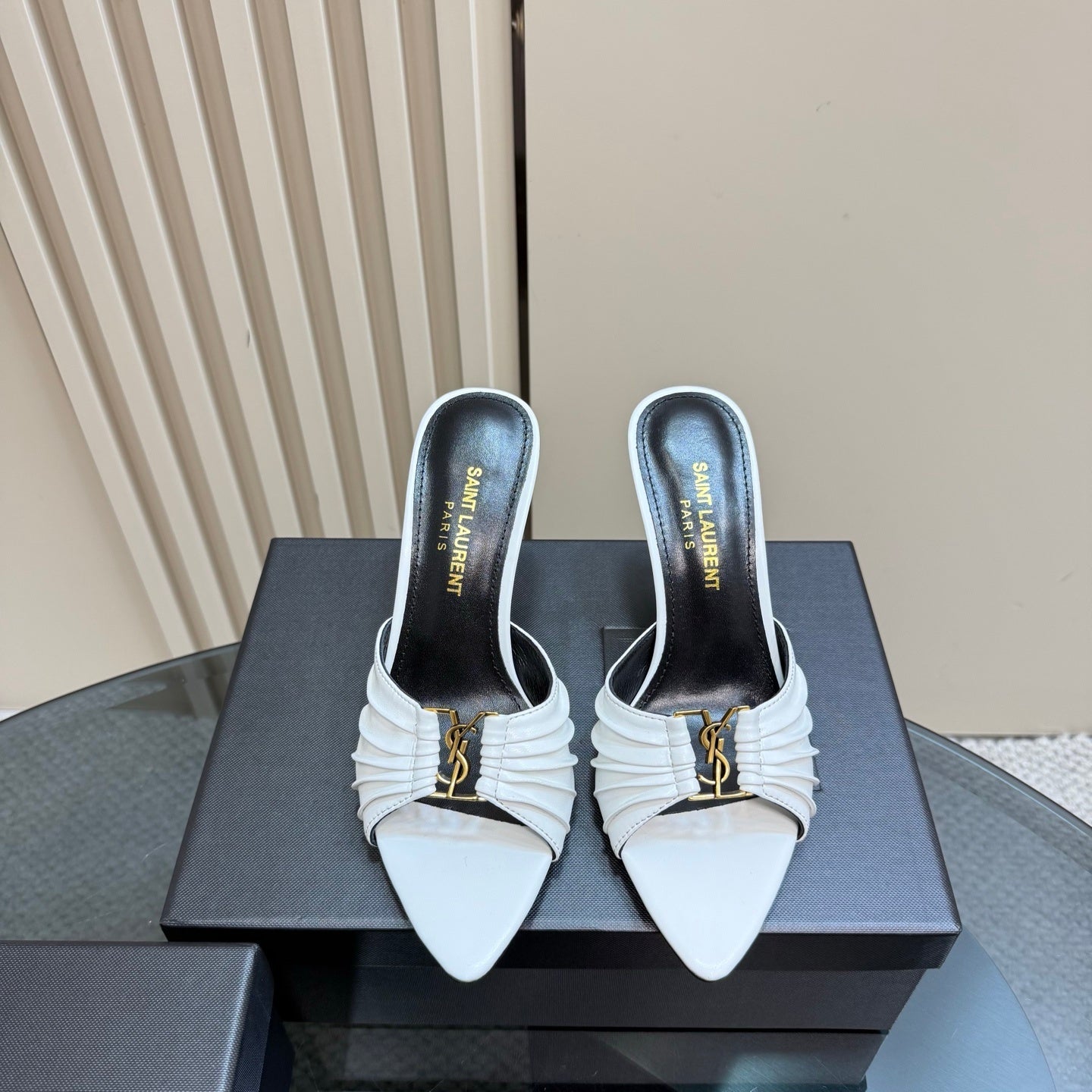 ELEGANT HEELED MULES