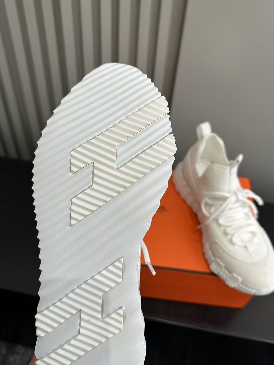 ALL-WHITE TECH-KNIT SNEAKERS WITH SUEDE PANELS & SCULPTED SOLE