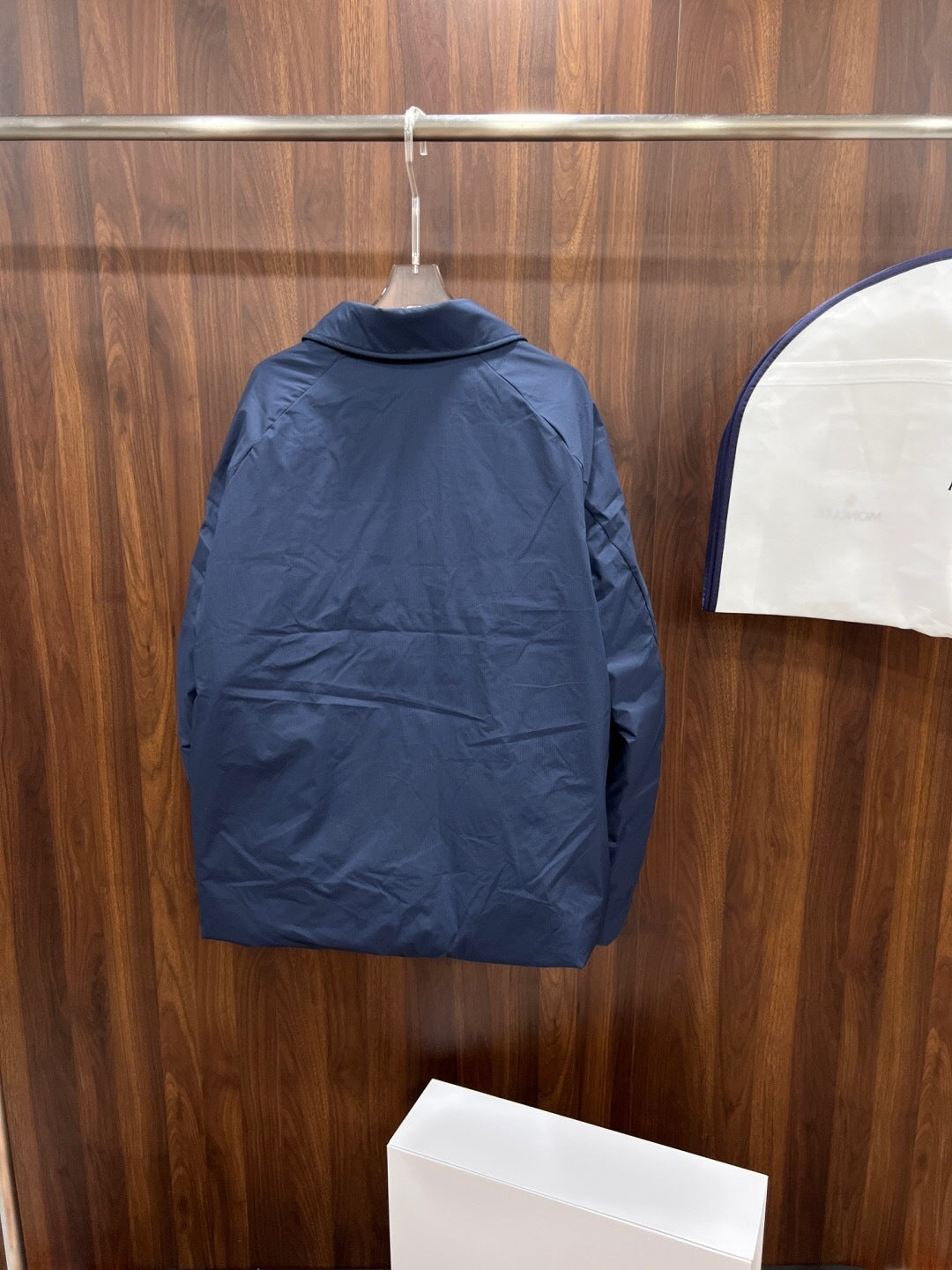 PADDED SNAP-BUTTON JACKET WITH CLASSIC COLLAR