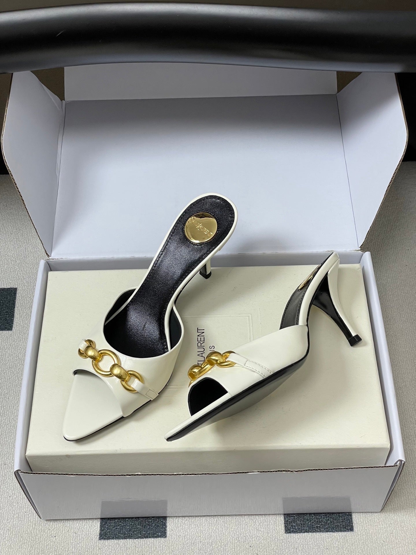 WHITE POINTED TOE MULE HEELS WITH GOLD DETAIL