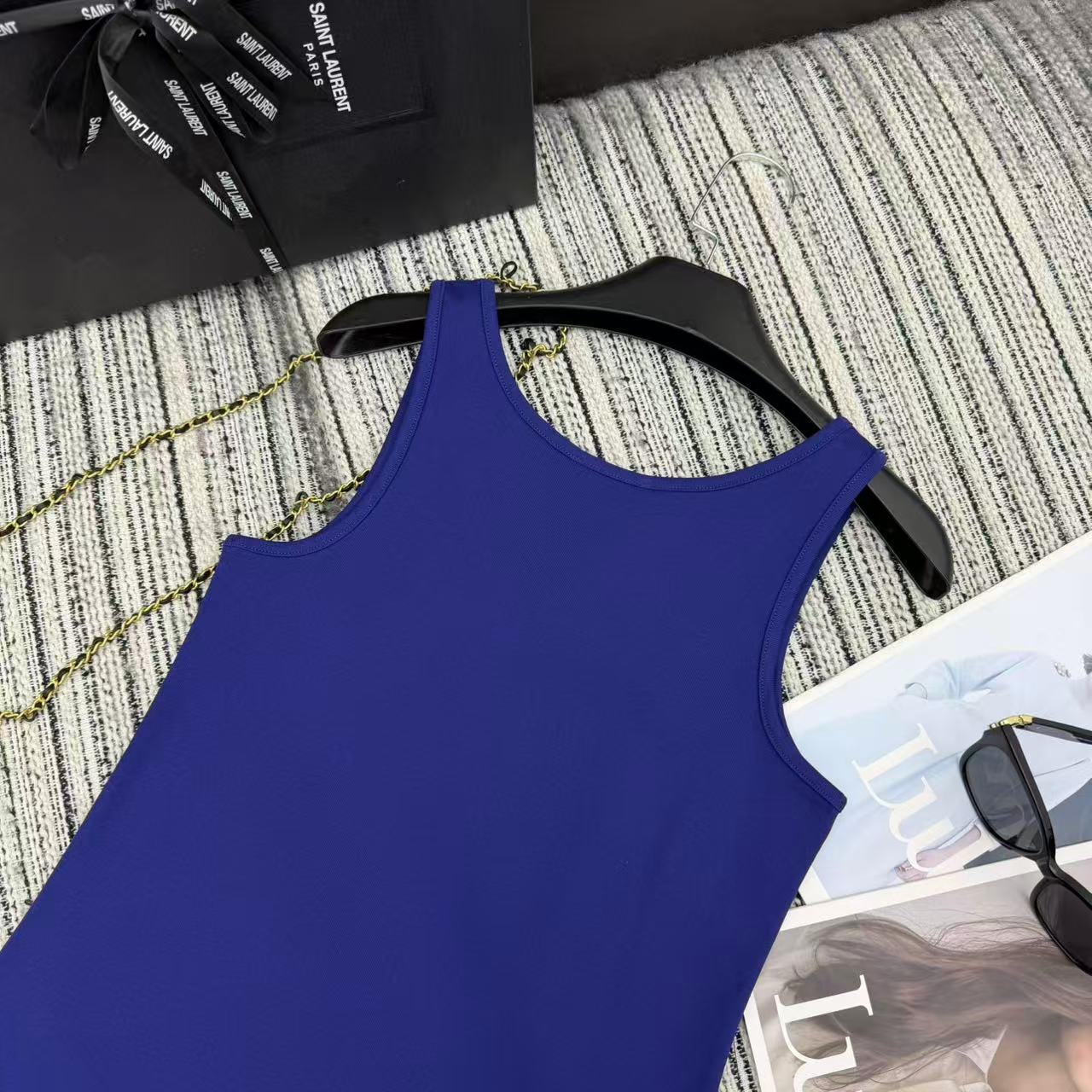 LOGO TANK TOP