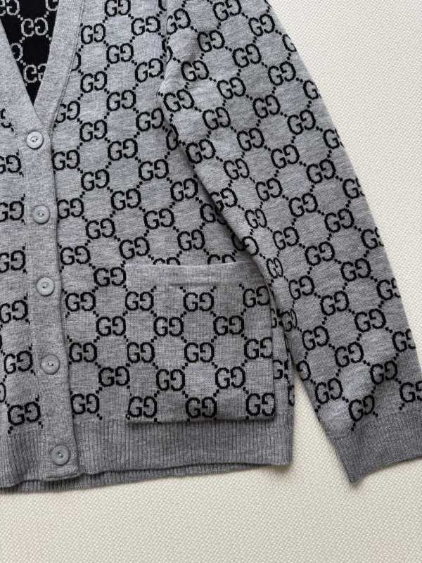 MONOGRAM V-NECK KNIT CARDIGAN