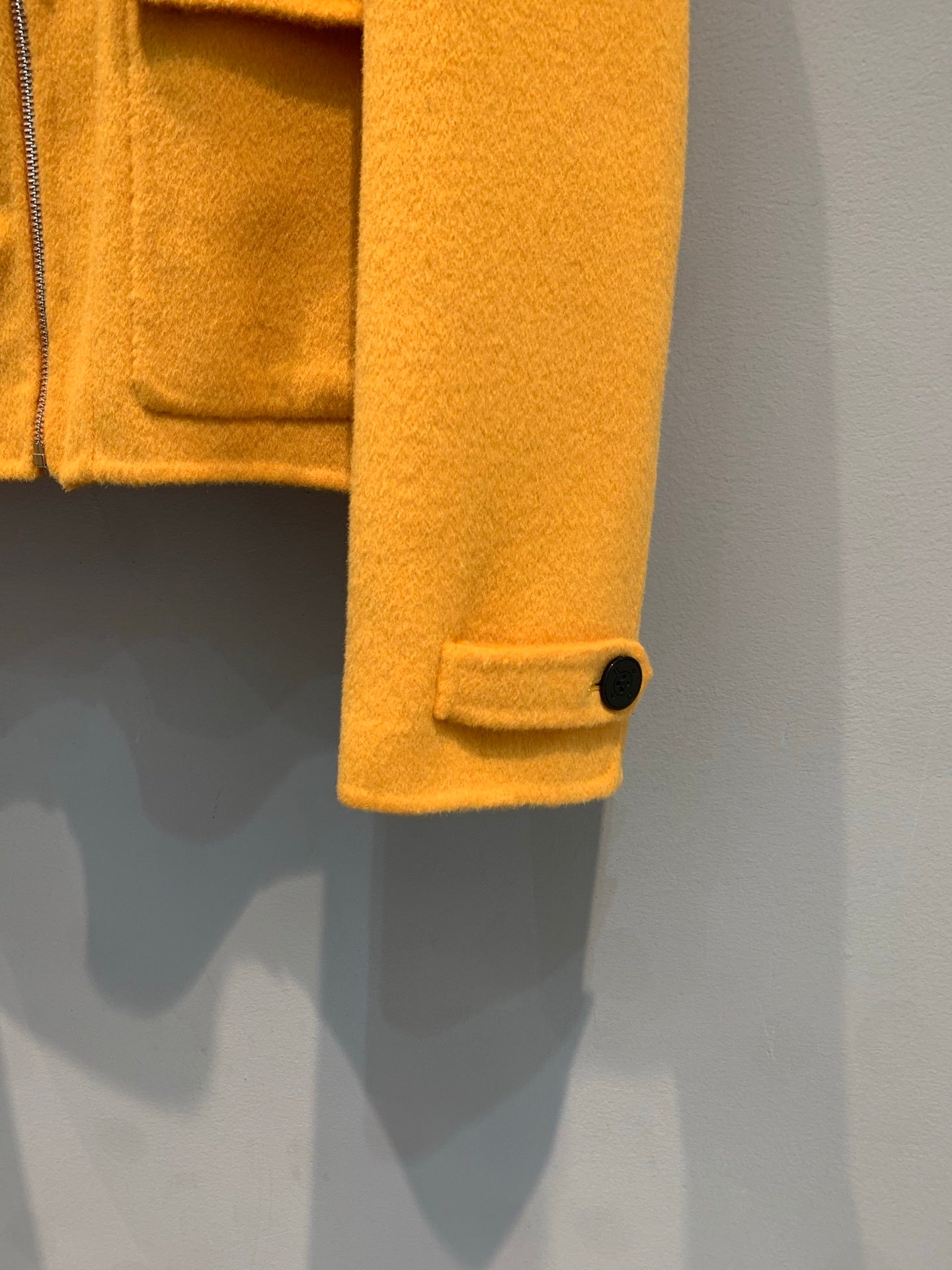 SAFFRON CROPPED WOOL JACKET WITH ZIP FRONT & OVERSIZED COLLAR