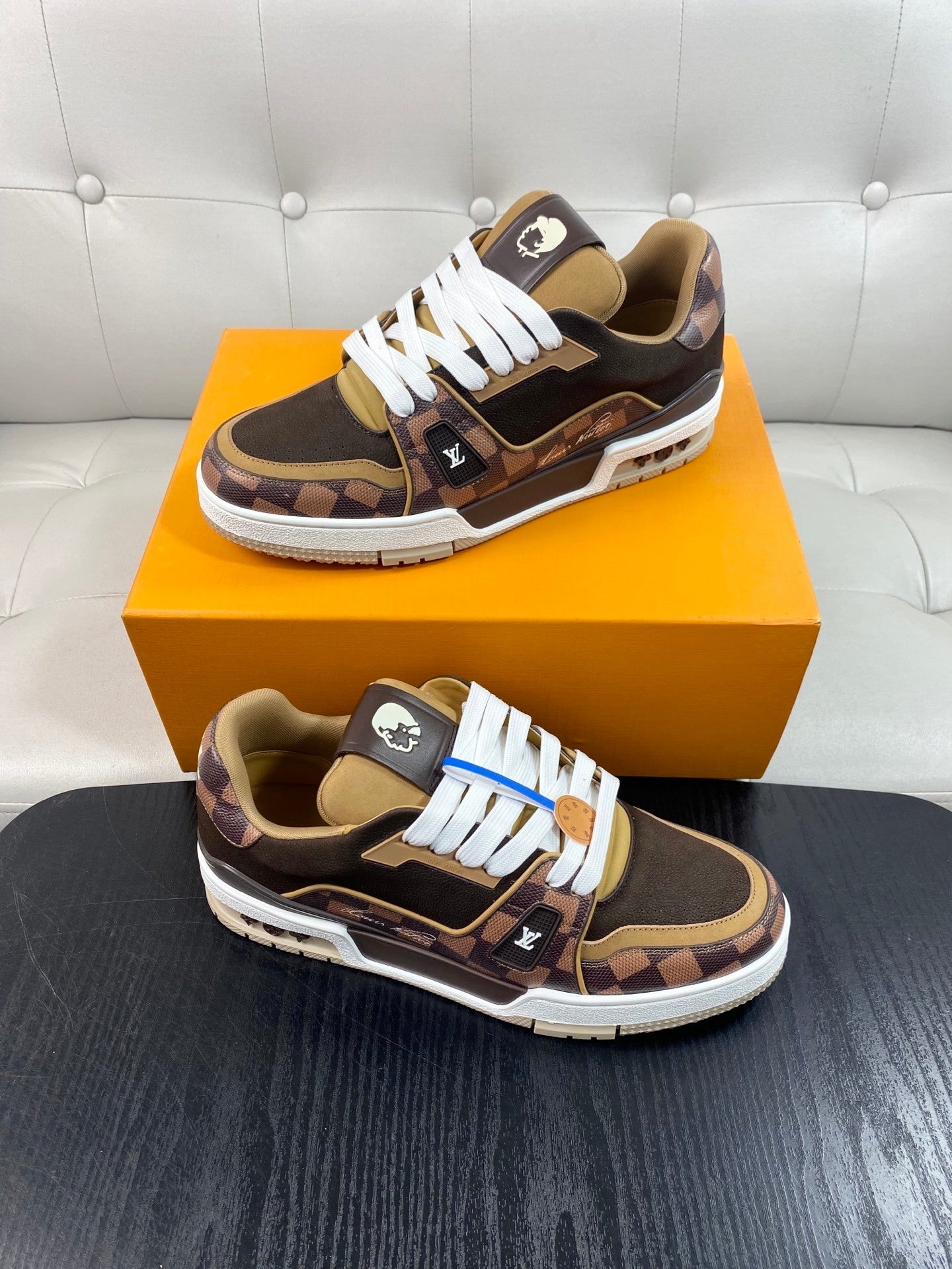 BROWN AND TAN LOW-TOP SNEAKERS WITH CHECKED PANELS