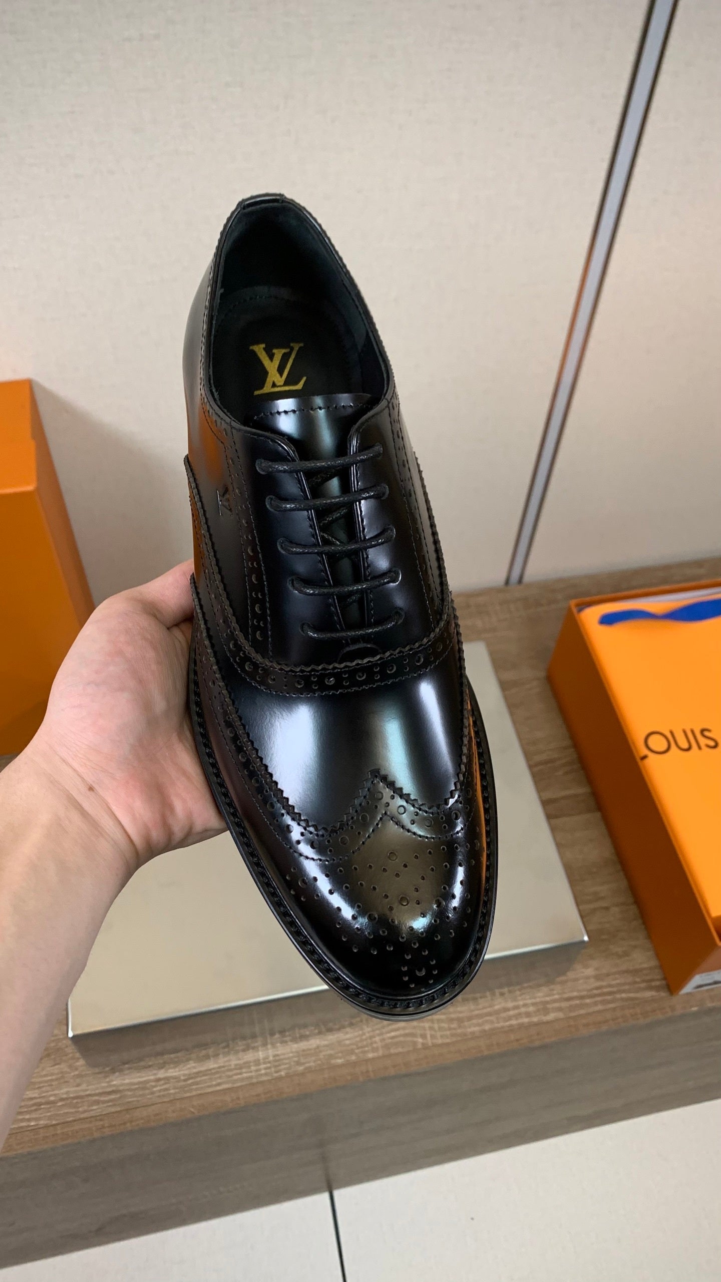 CLASSIC BLACK LEATHER BROGUE DRESS SHOES