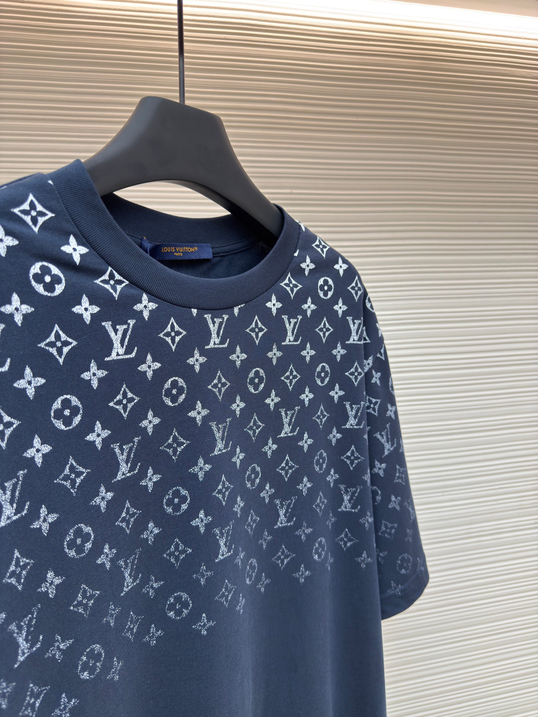 MONOGRAM GRADIENT PRINT T-SHIRT