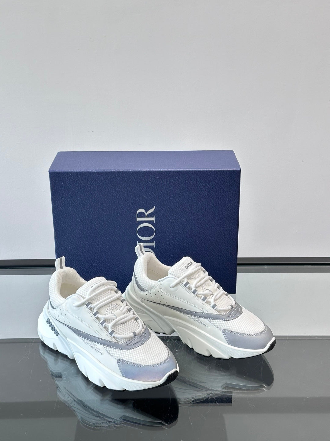 WHITE & GREY DESIGNER CHUNKY RUNNER SNEAKERS