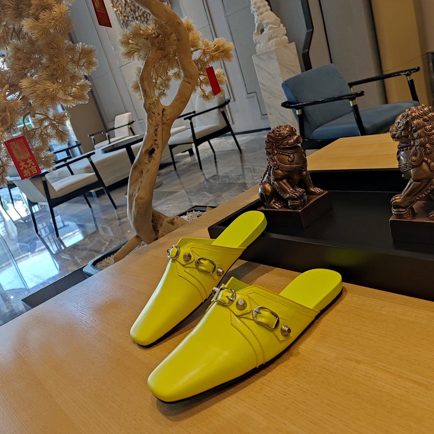 NEON YELLOW BUCKLE DETAIL FLAT MULES
