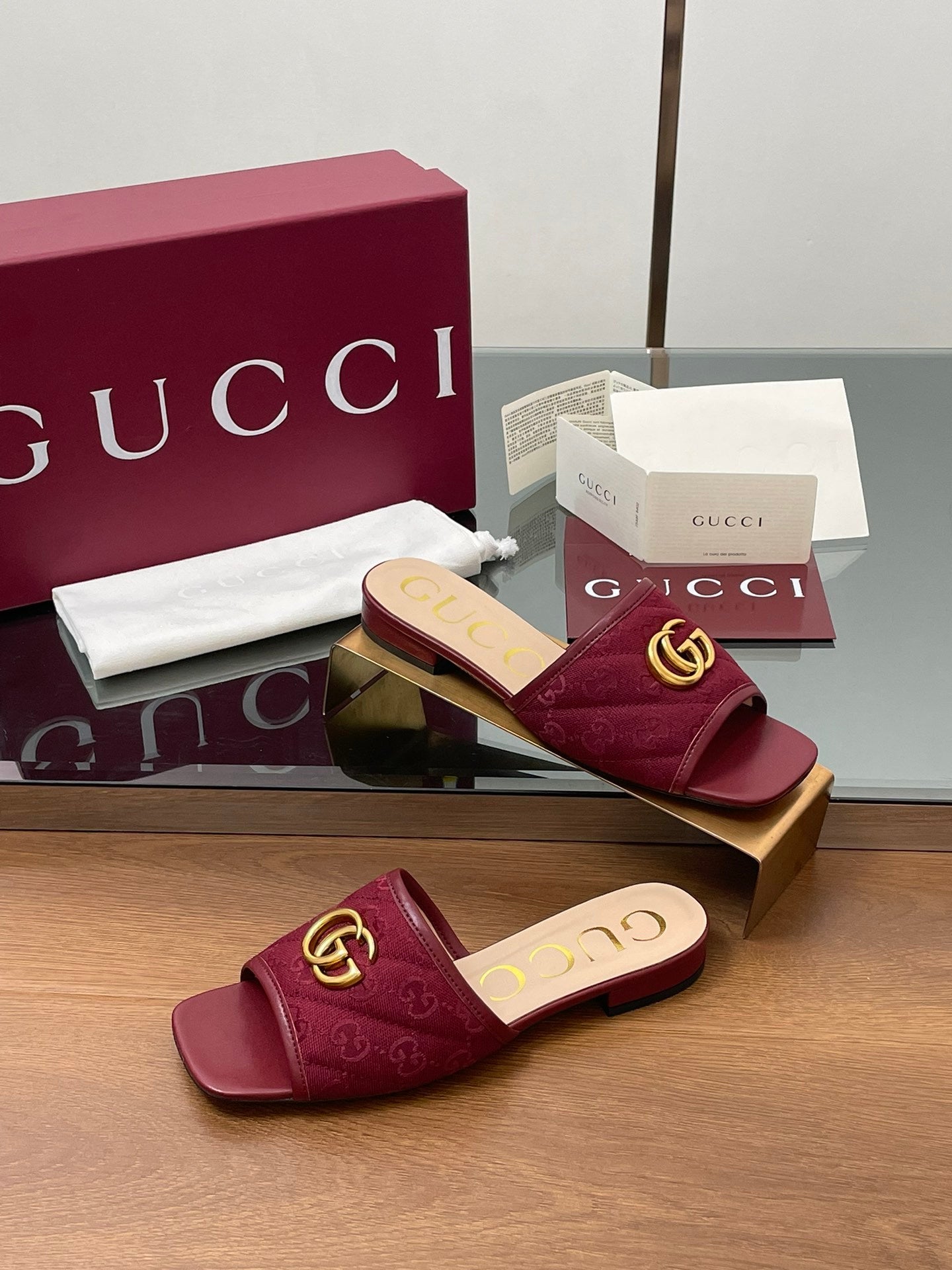 BURGUNDY MONOGRAM FLAT SLIDES