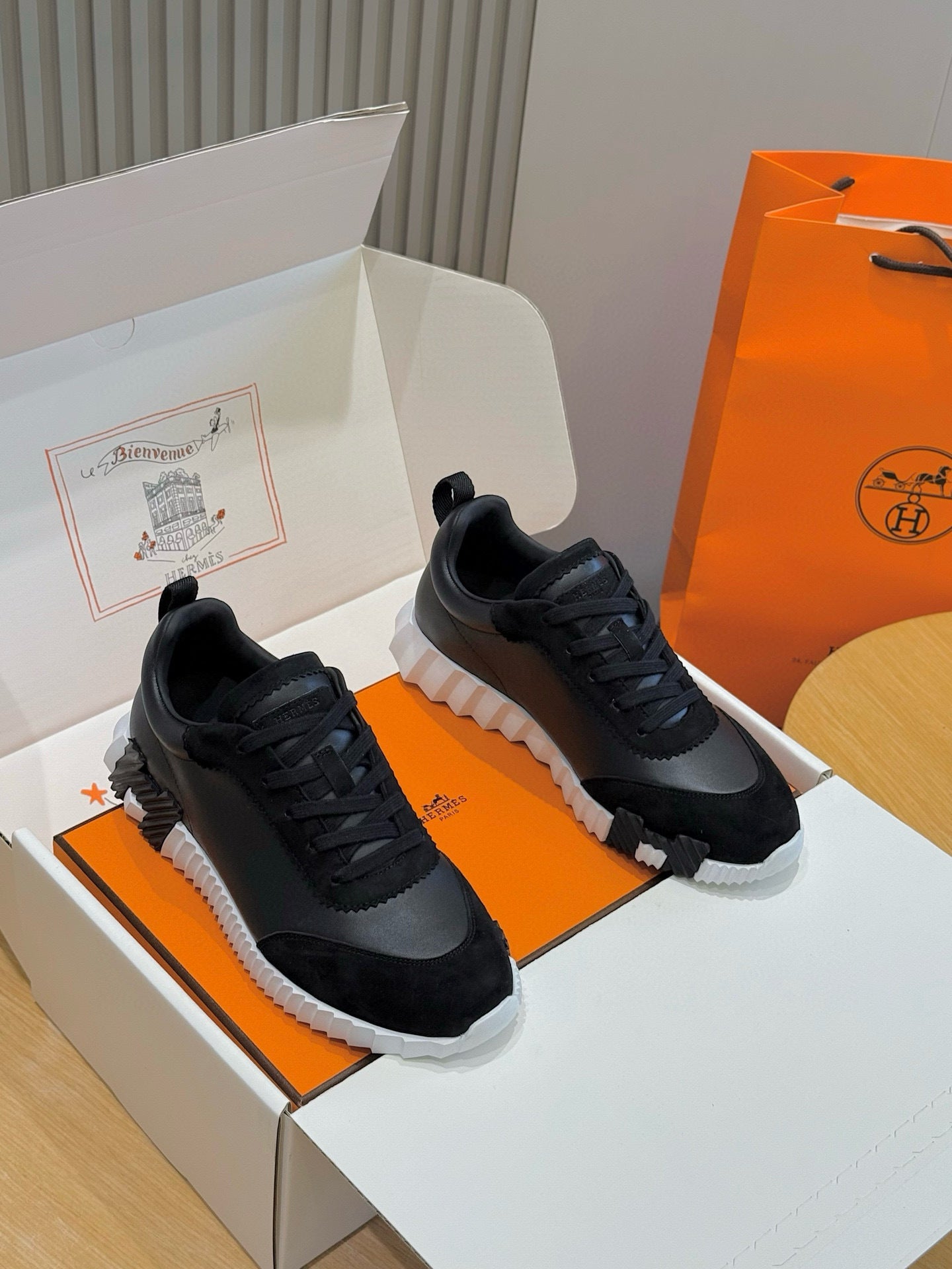 LUXURY BLACK LEATHER & SUEDE DESIGNER SNEAKERS