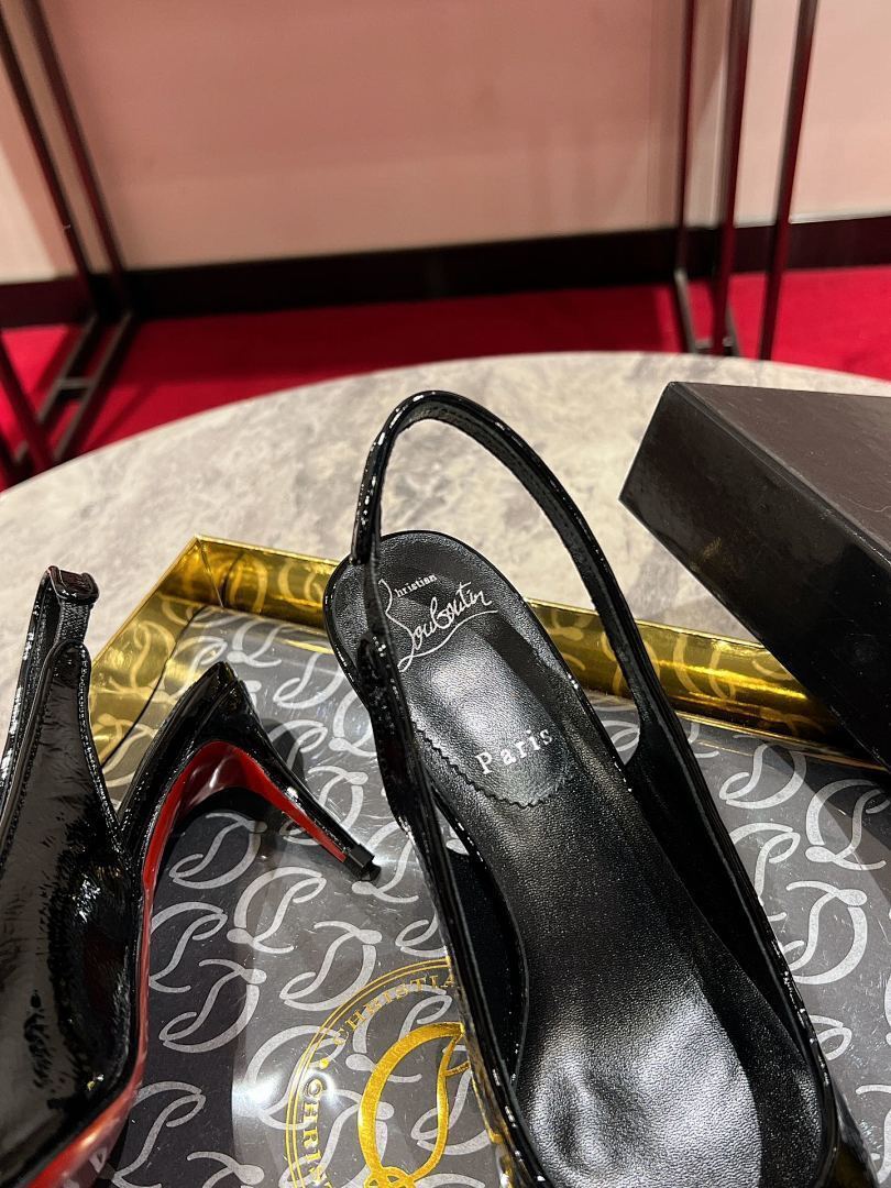 BLACK PATENT SLINGBACK HEELS