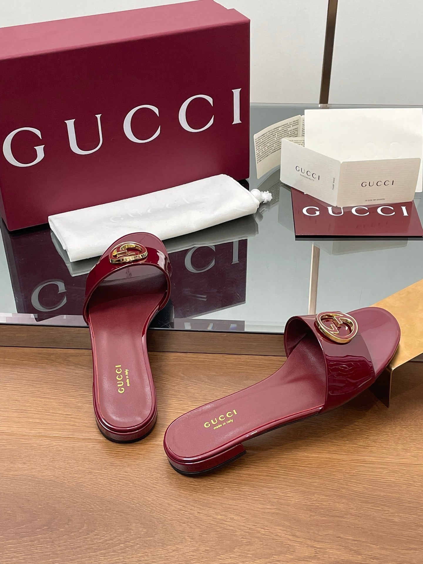 RED PATENT LOGO SLIDES