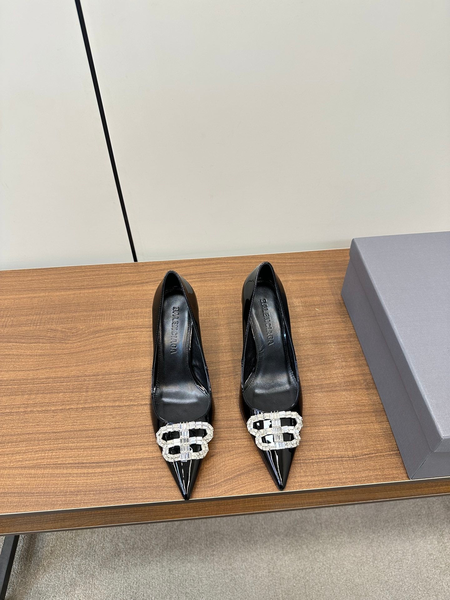 BLACK PATENT CRYSTAL POINTED HEELS