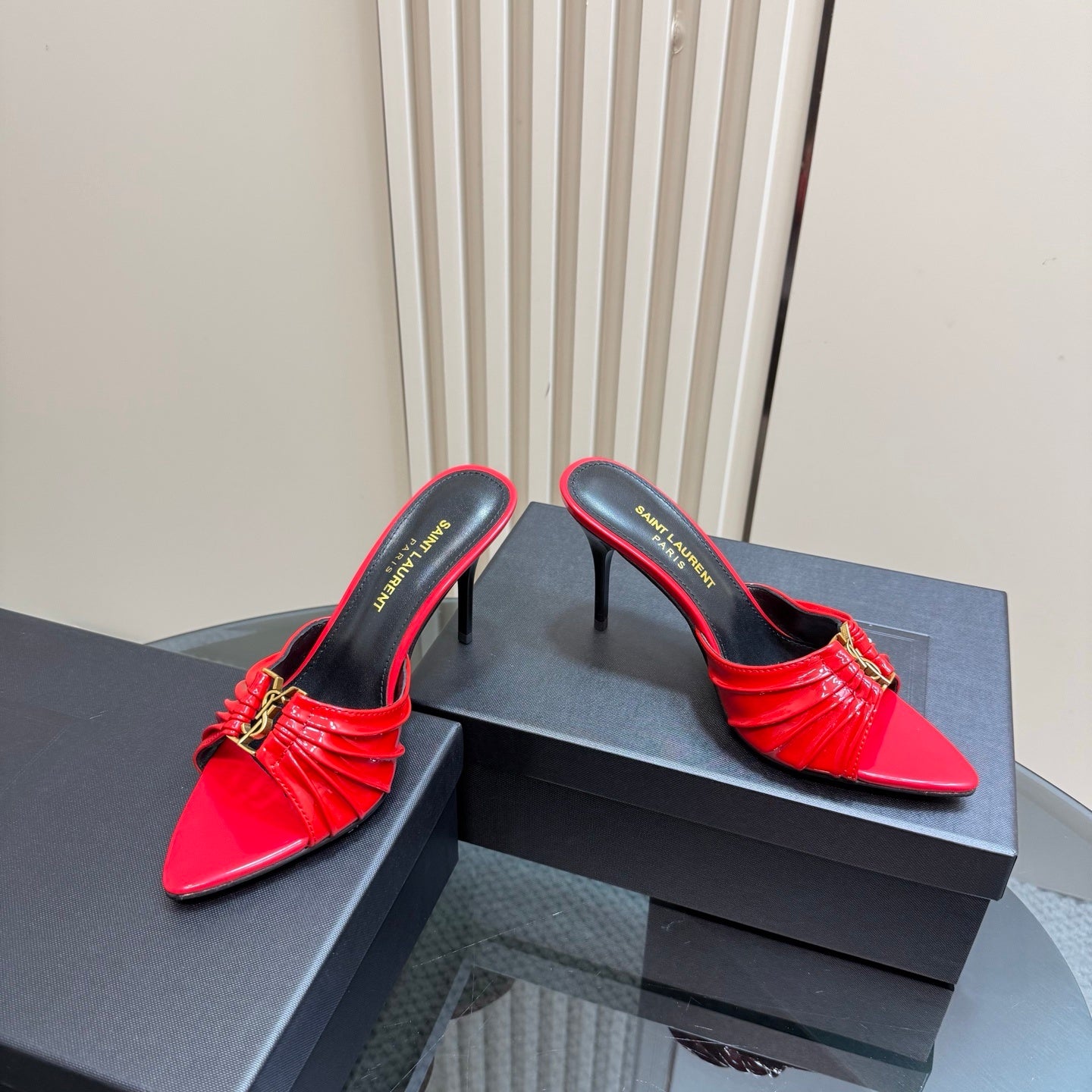ELEGANT HEELED MULES