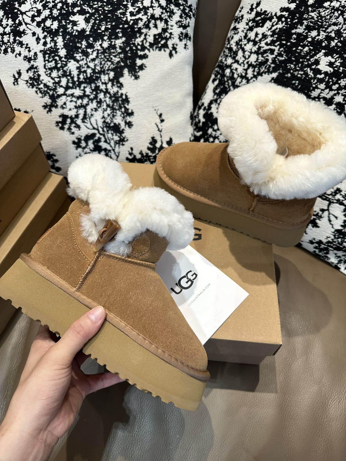 COZY FUR-LINED PLATFORM ANKLE BOOTS