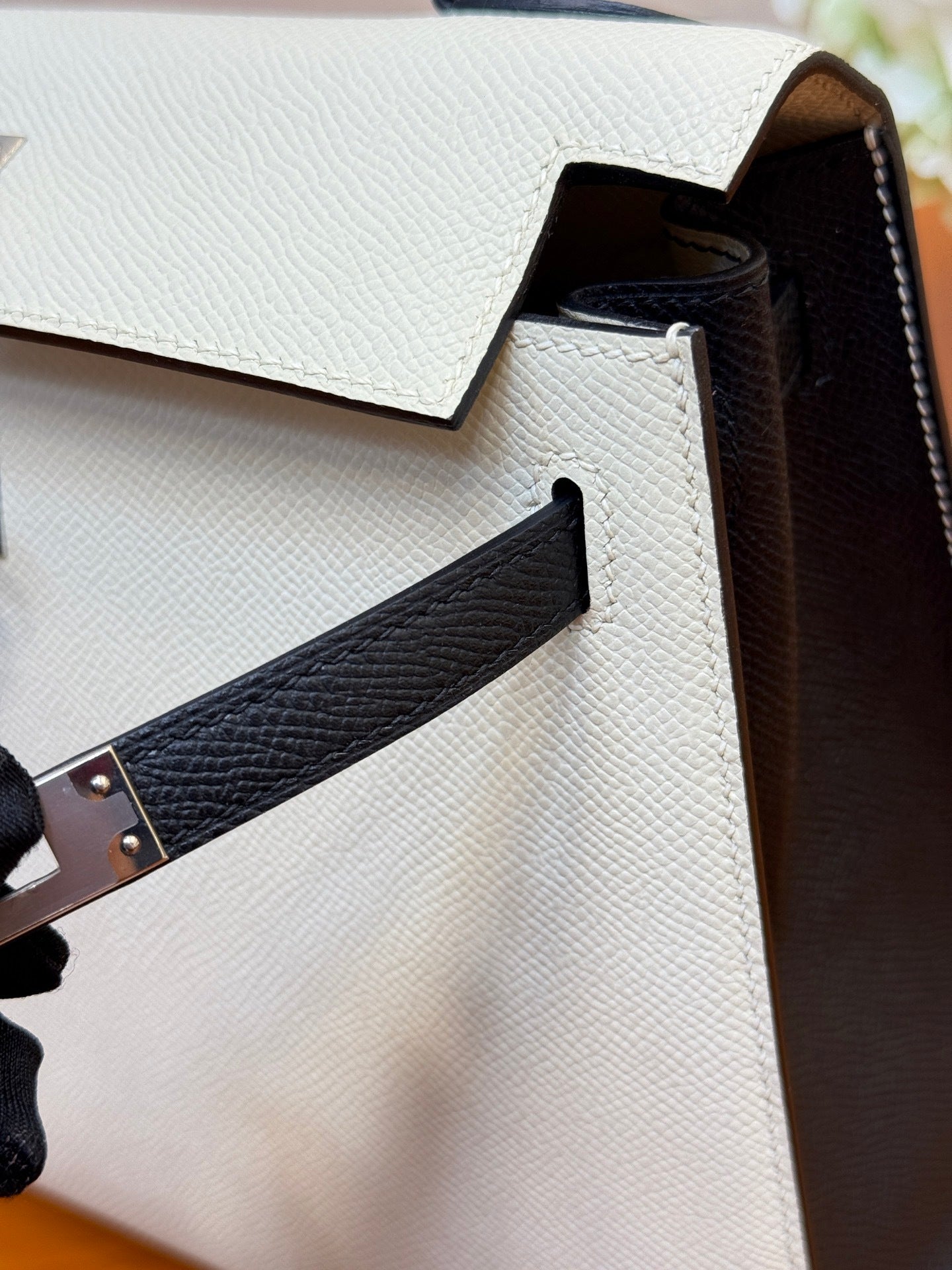 IVORY & BLACK STRUCTURED ELEGANCE BAG