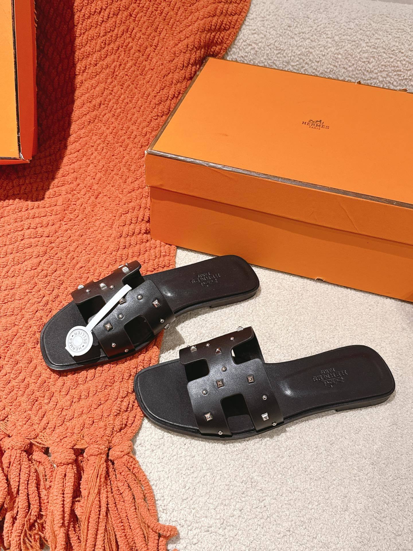 BLACK STUDDED LEATHER SLIDE SANDALS