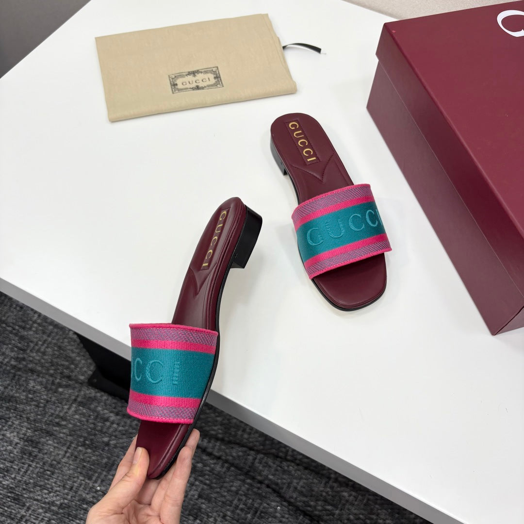 BURGUNDY MULTICOLOR LOGO WEB SLIDE SANDALS