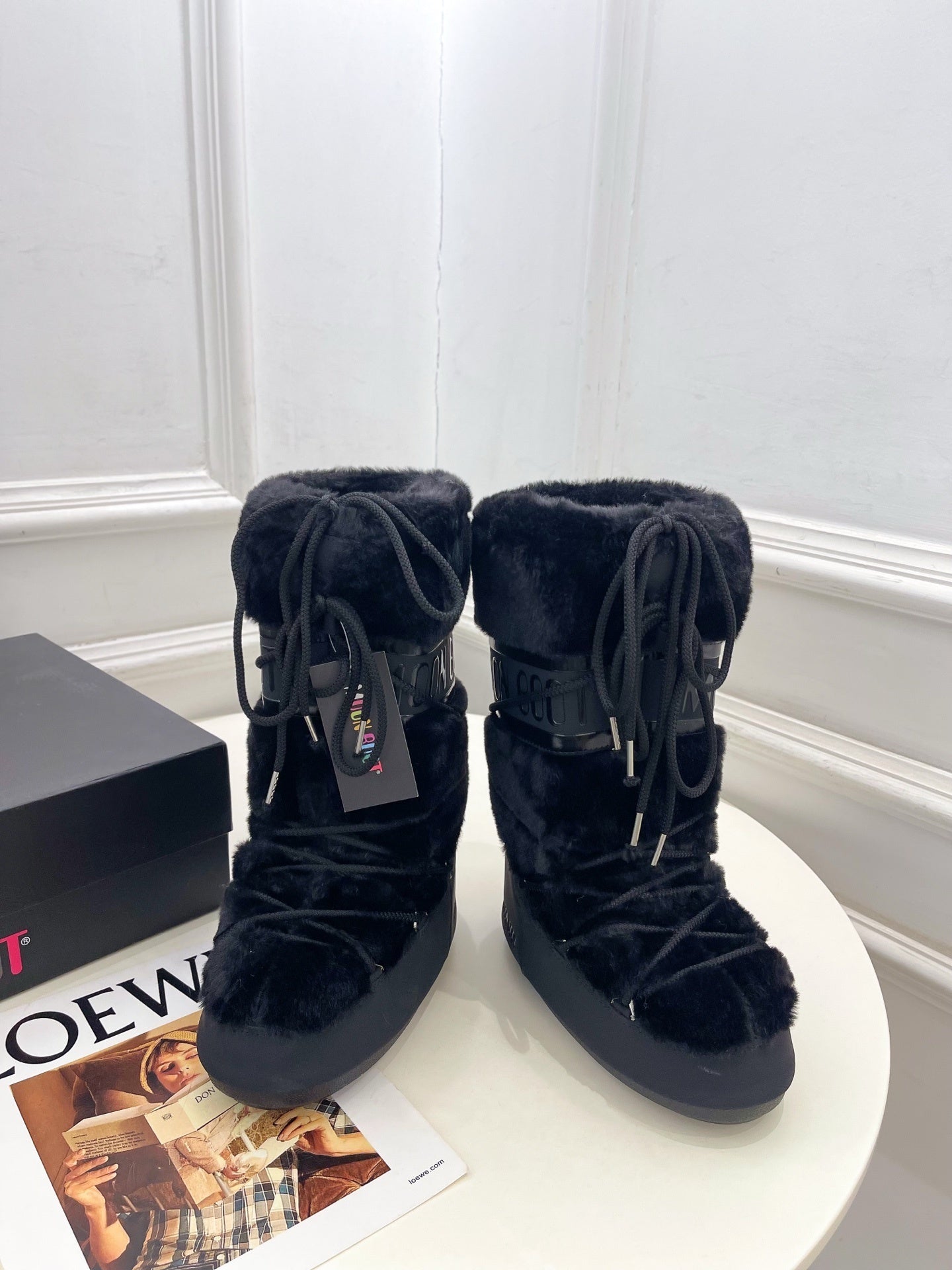BLACK FAUX FUR LINED WINTER BOOTS
