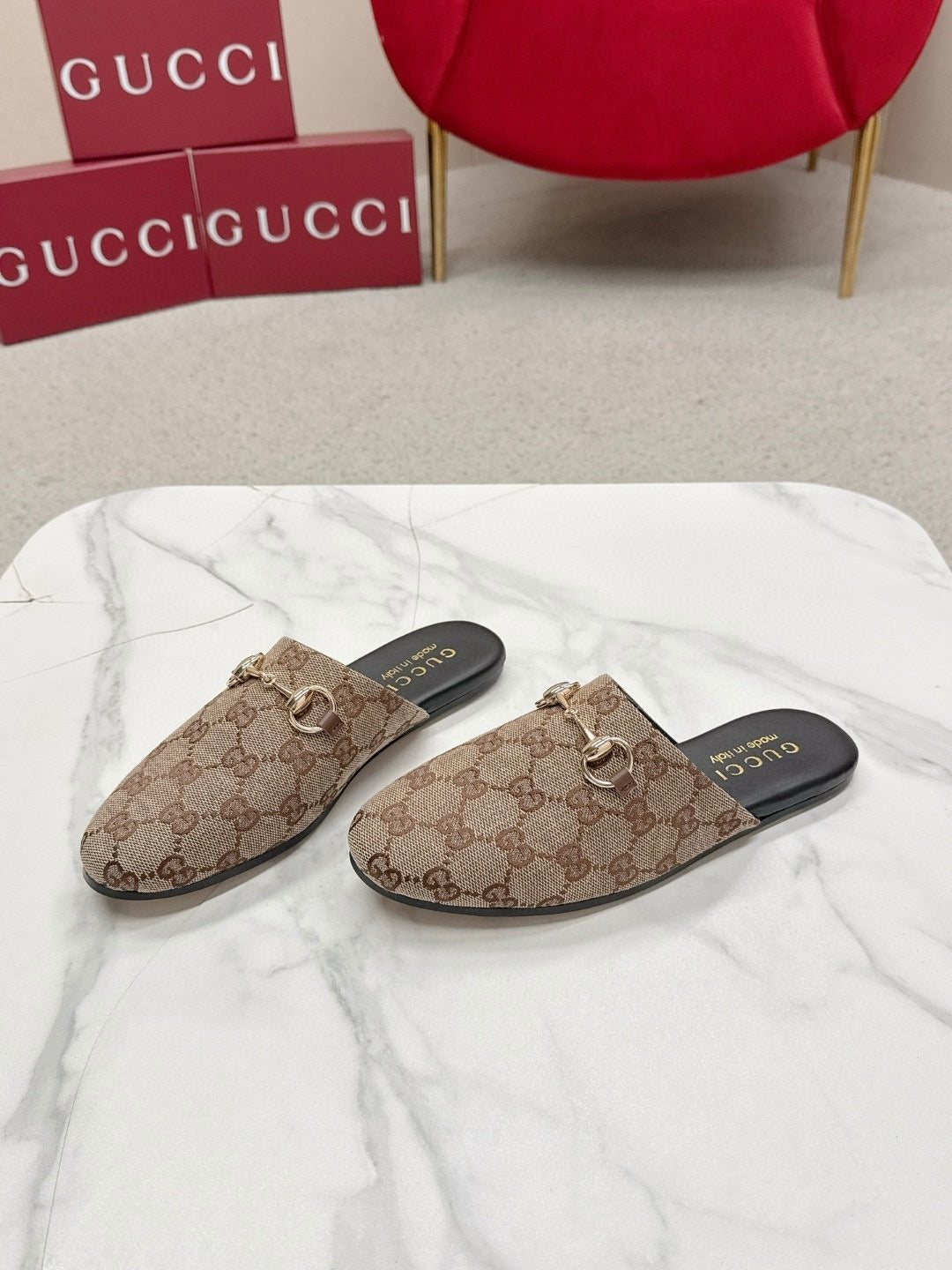 CLASSIC PATTERN SLIP-ON MULES WITH HORSEBIT ACCENT