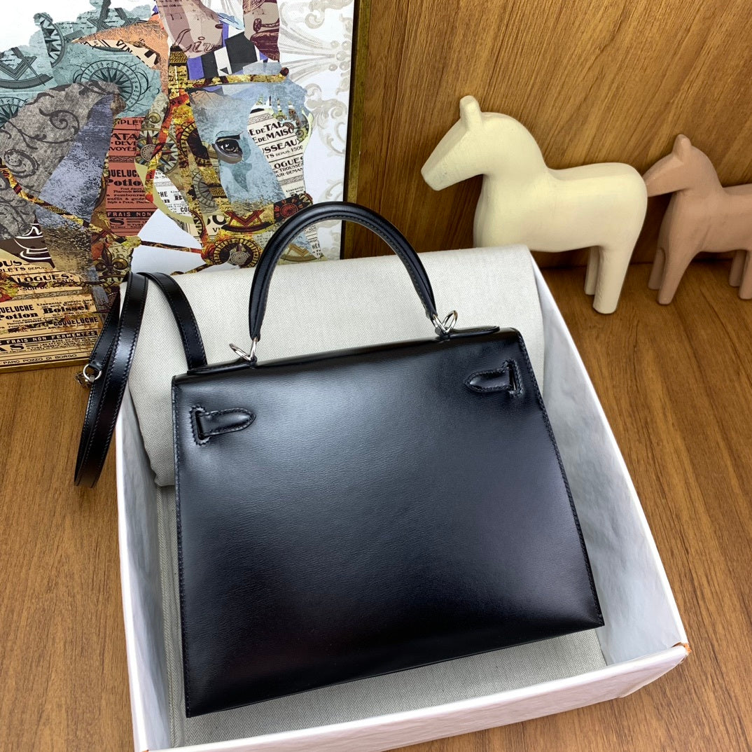 LUXURY BLACK LEATHER TOP HANDLE HANDBAG