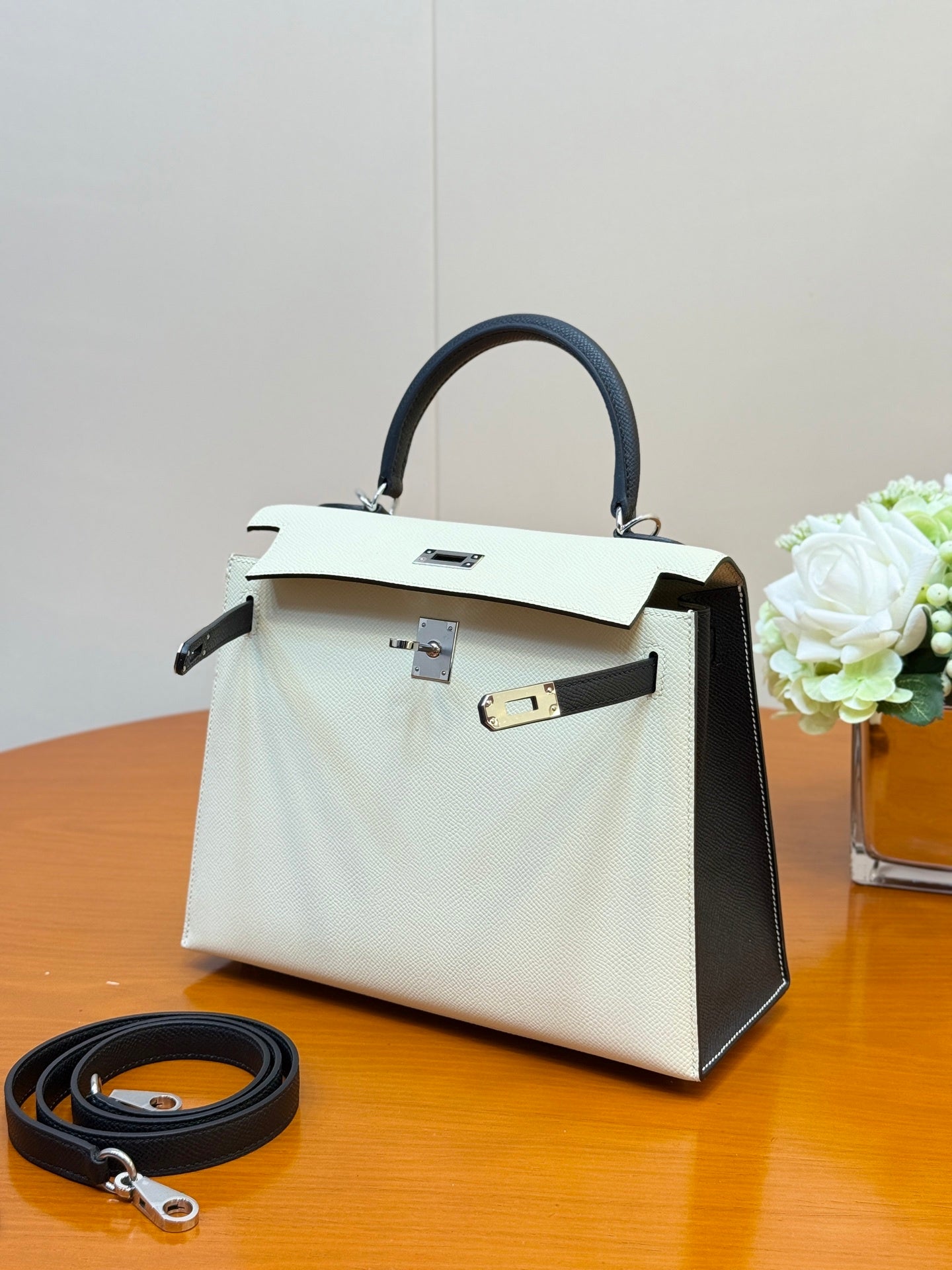 IVORY & BLACK STRUCTURED ELEGANCE BAG