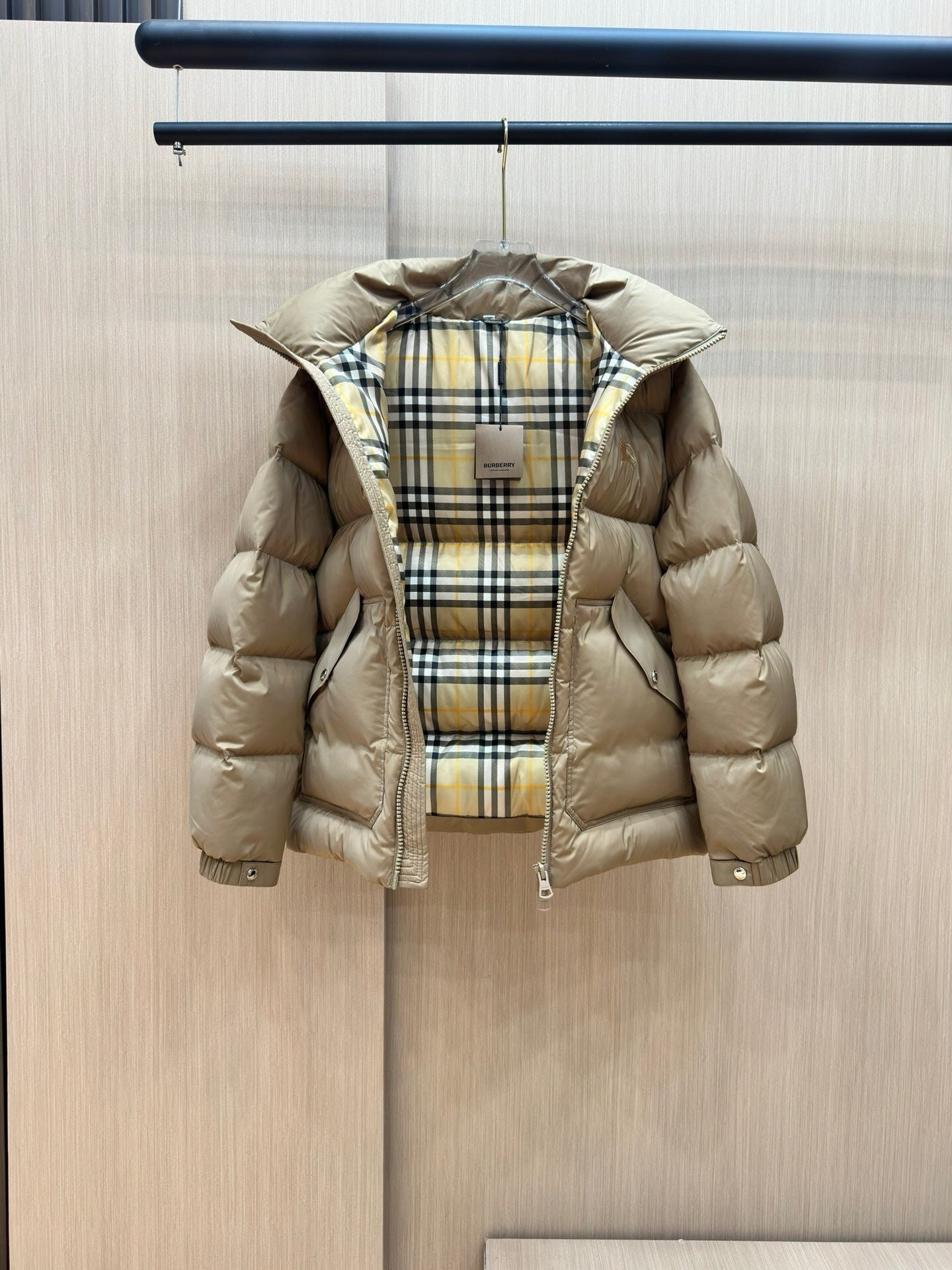 CLASSIC QUILTED HOODED PUFFER JACKET