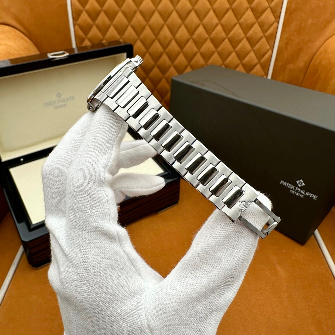 LUXURY STAINLESS STEEL DIAMOND WATCH