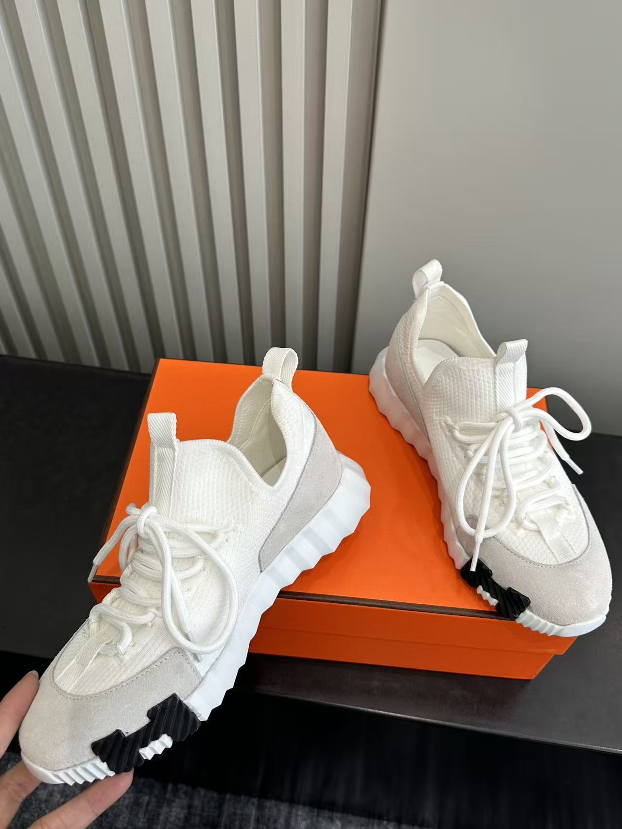 WHITE TECH-KNIT SNEAKERS WITH SUEDE DETAILS & SCULPTED SOLE