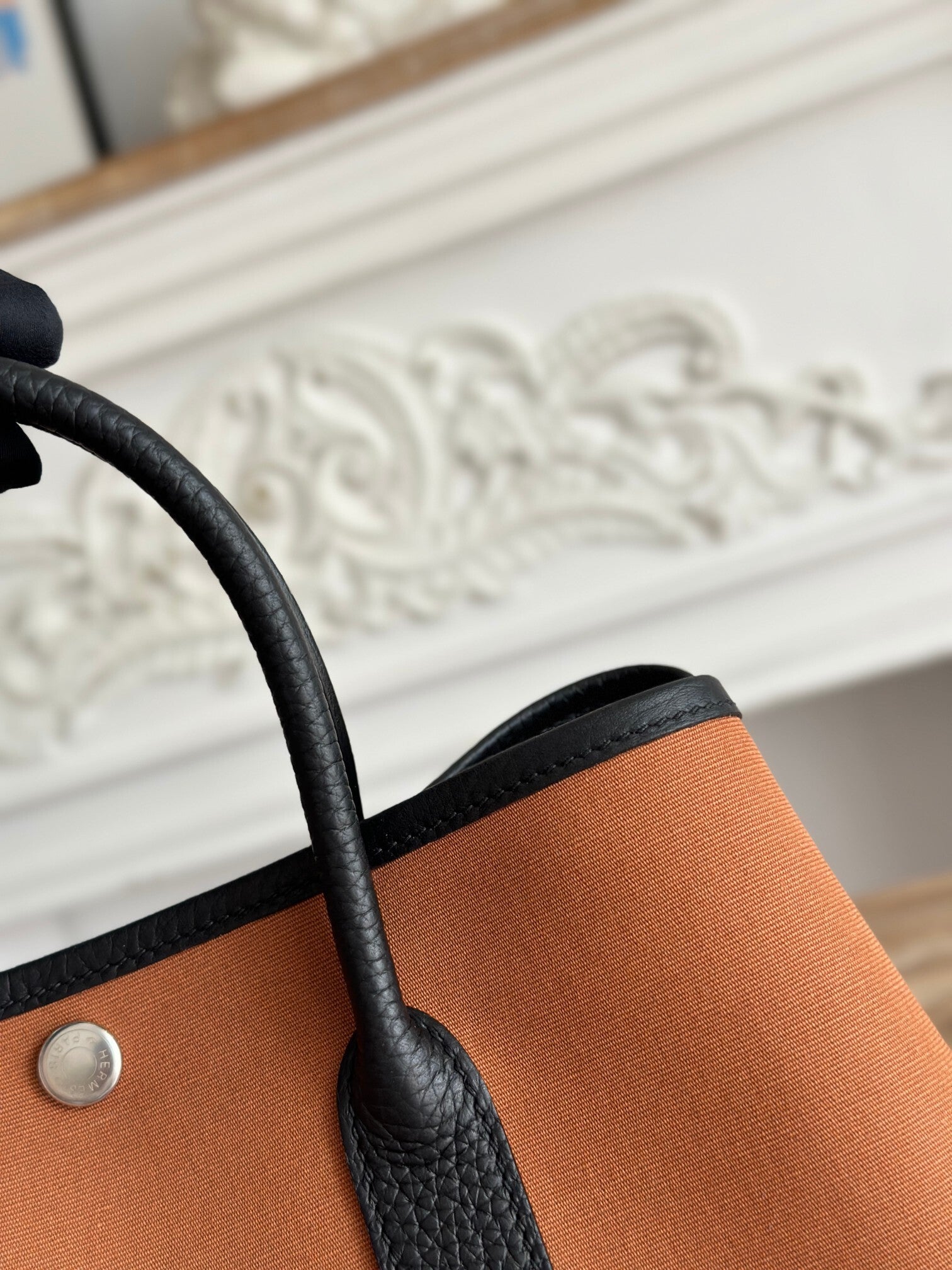 STRUCTURED CANVAS TOTE HANDBAG