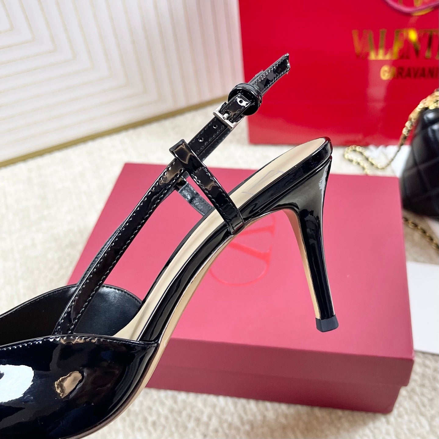 POINTED TOE SLINGBACK HEELS – BLACK PATENT WITH STATEMENT BUCKLE
