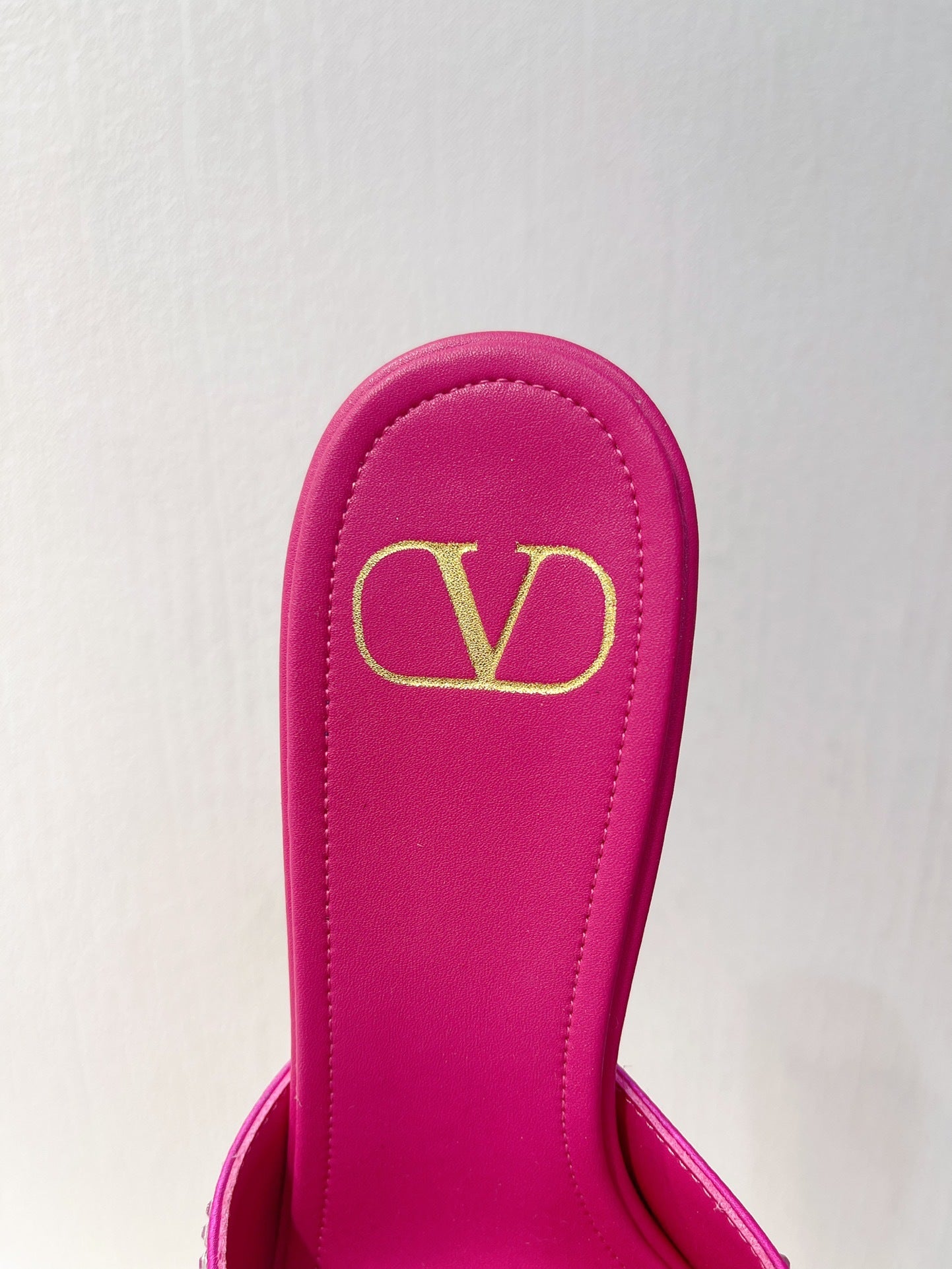 CRYSTAL EMBELLISHED MULE HEELS – HOT PINK