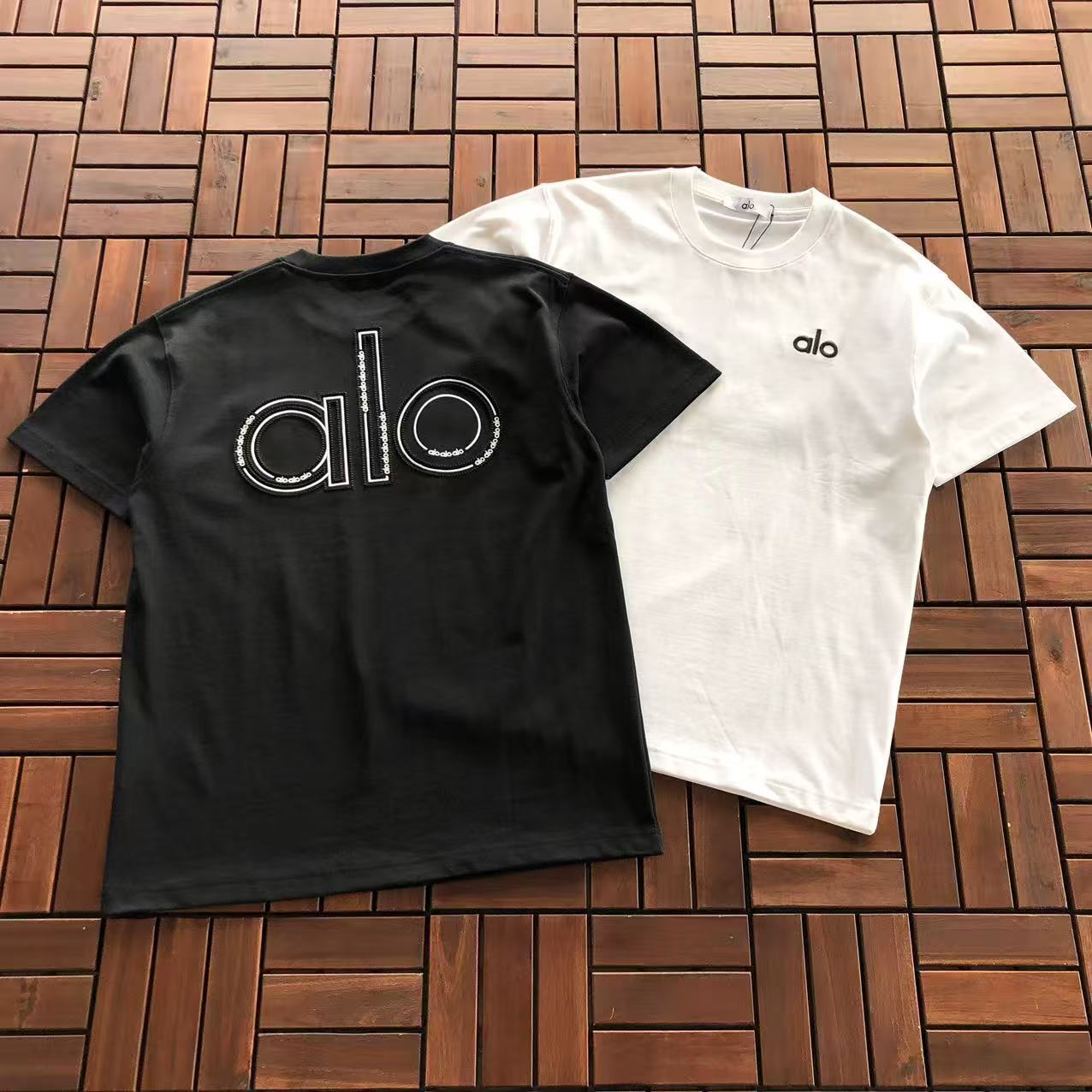 OVERSIZED GRAPHIC T-SHIRT