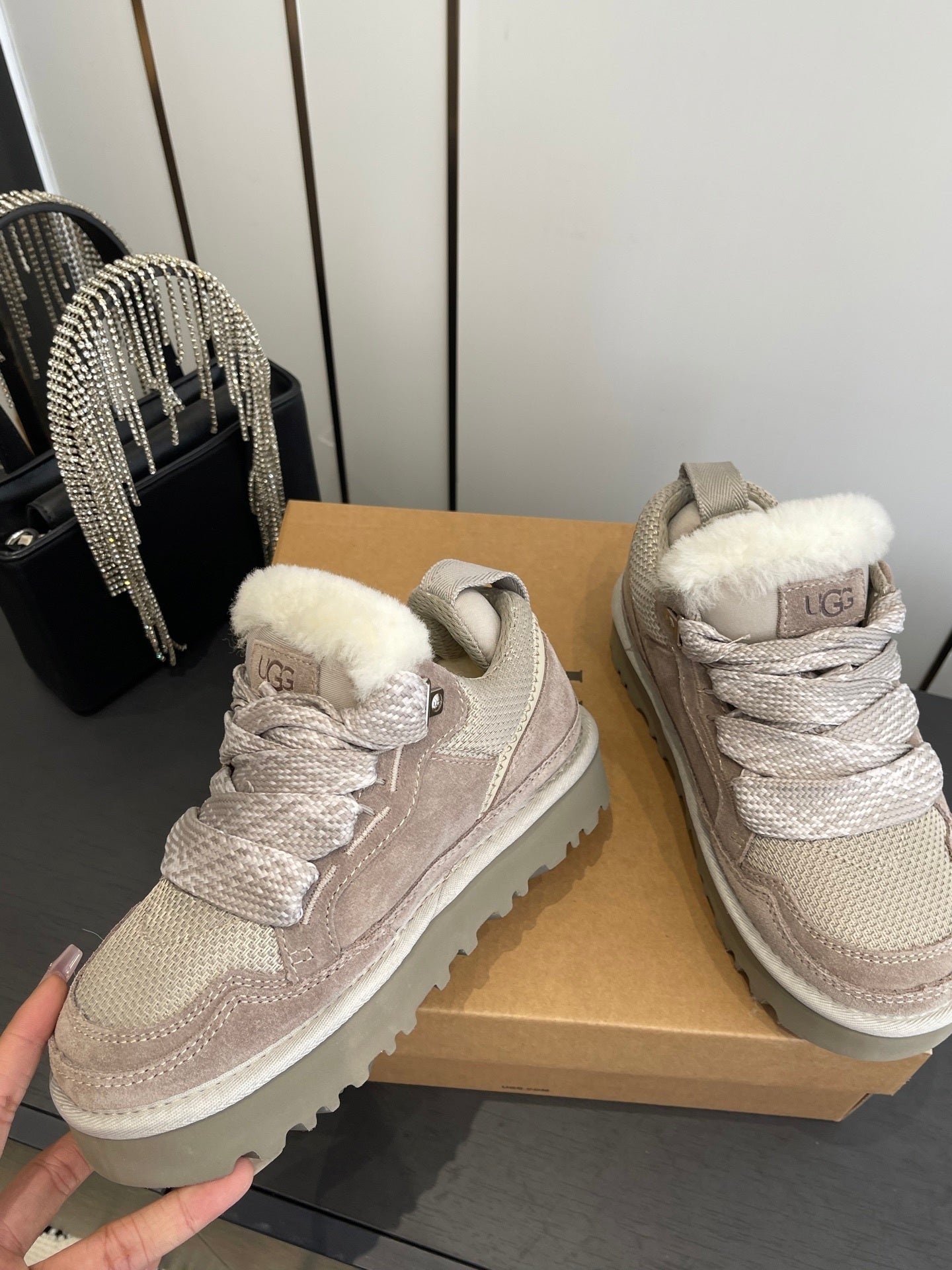 PLATFORM SLIPPERS WITH COZY LINING