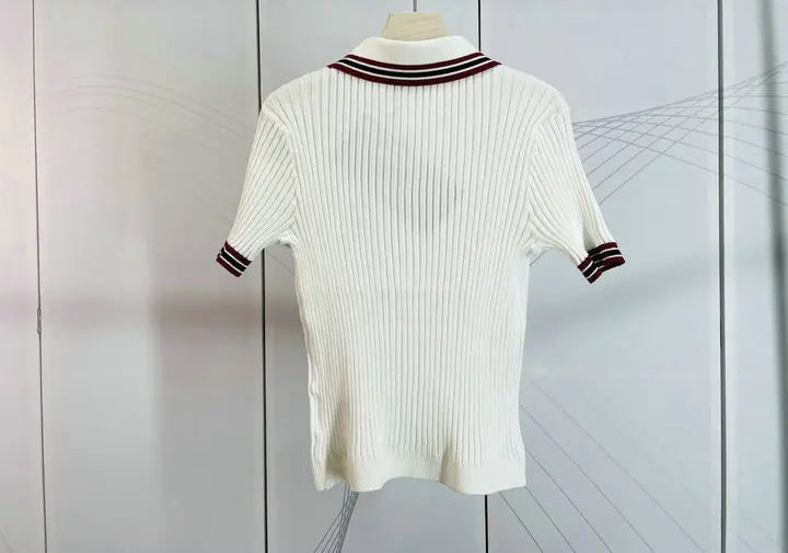 RIBBED LOGO CONTRAST POLO KNIT TOP